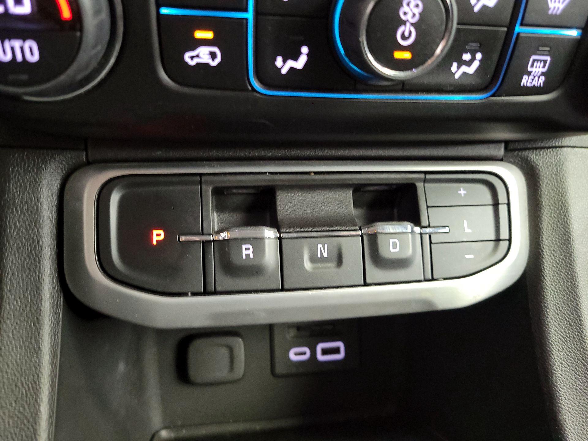 Thumbnail: 2023 GMC Acadia - 18