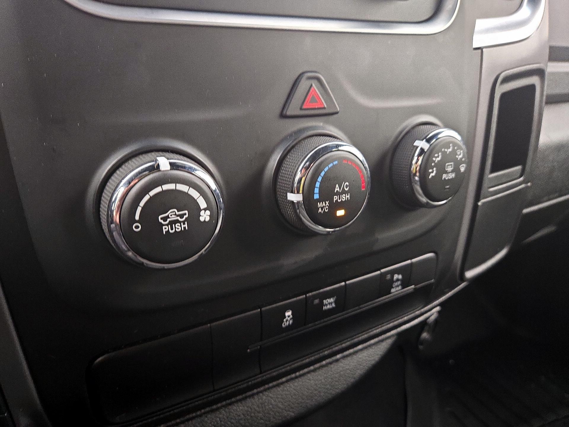 Thumbnail: 2024 RAM 1500 Classic - 16