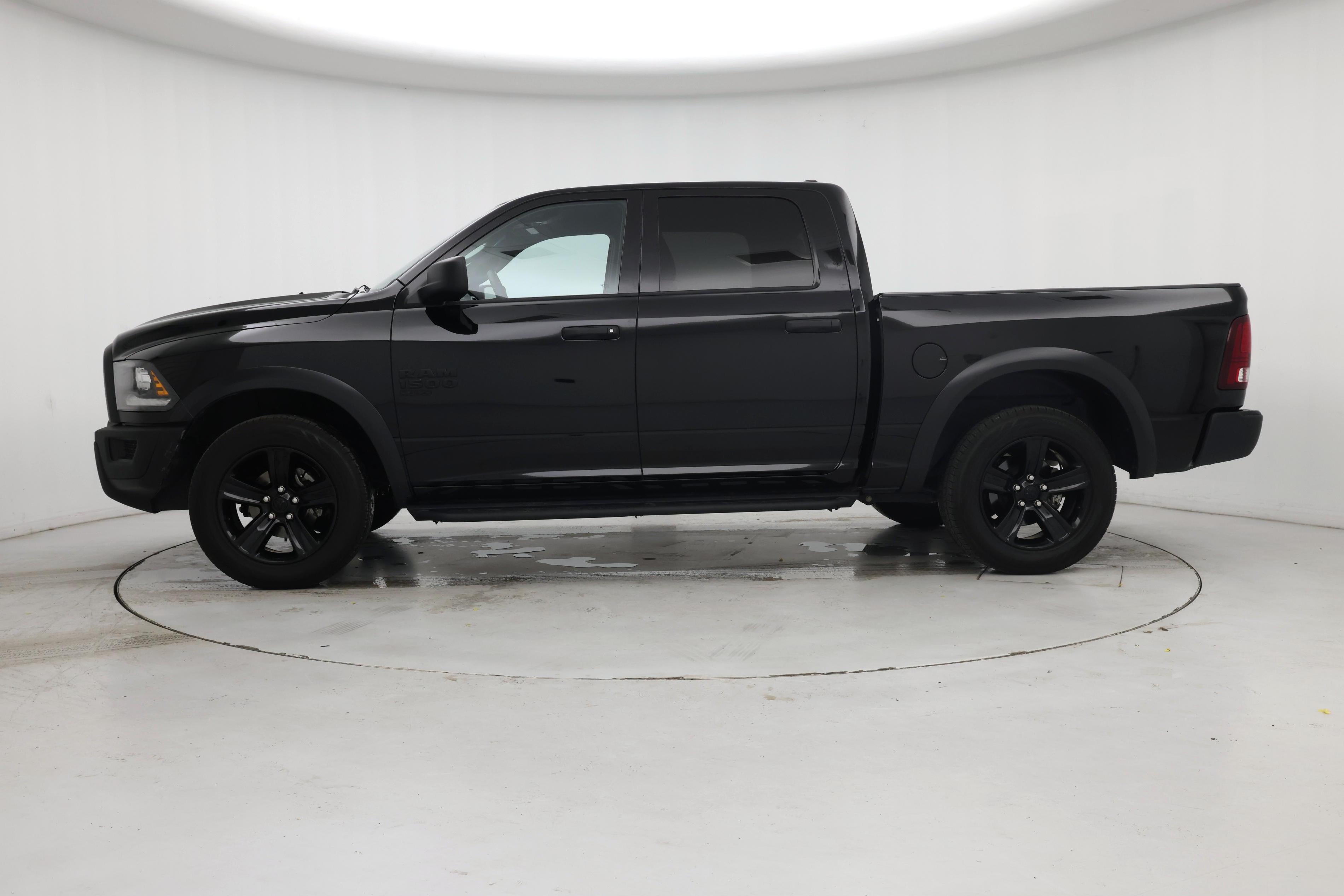 Thumbnail: 2024 RAM 1500 Classic - 3