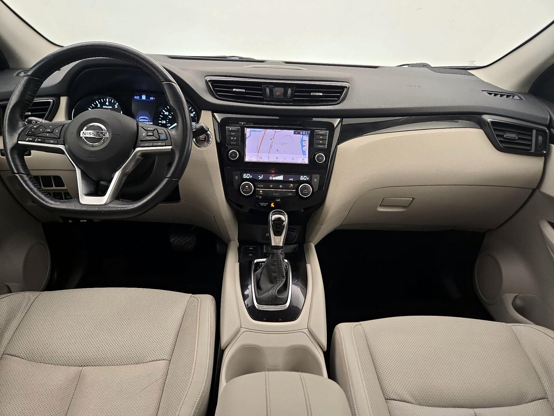 Thumbnail: 2021 Nissan Rogue Sport - 9