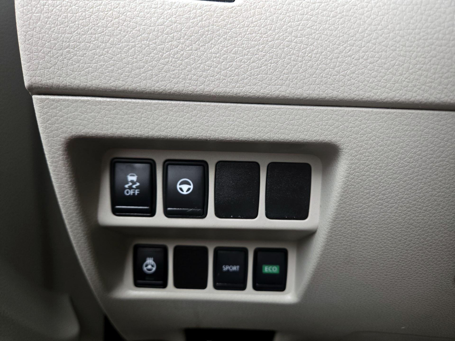 Thumbnail: 2021 Nissan Rogue Sport - 13