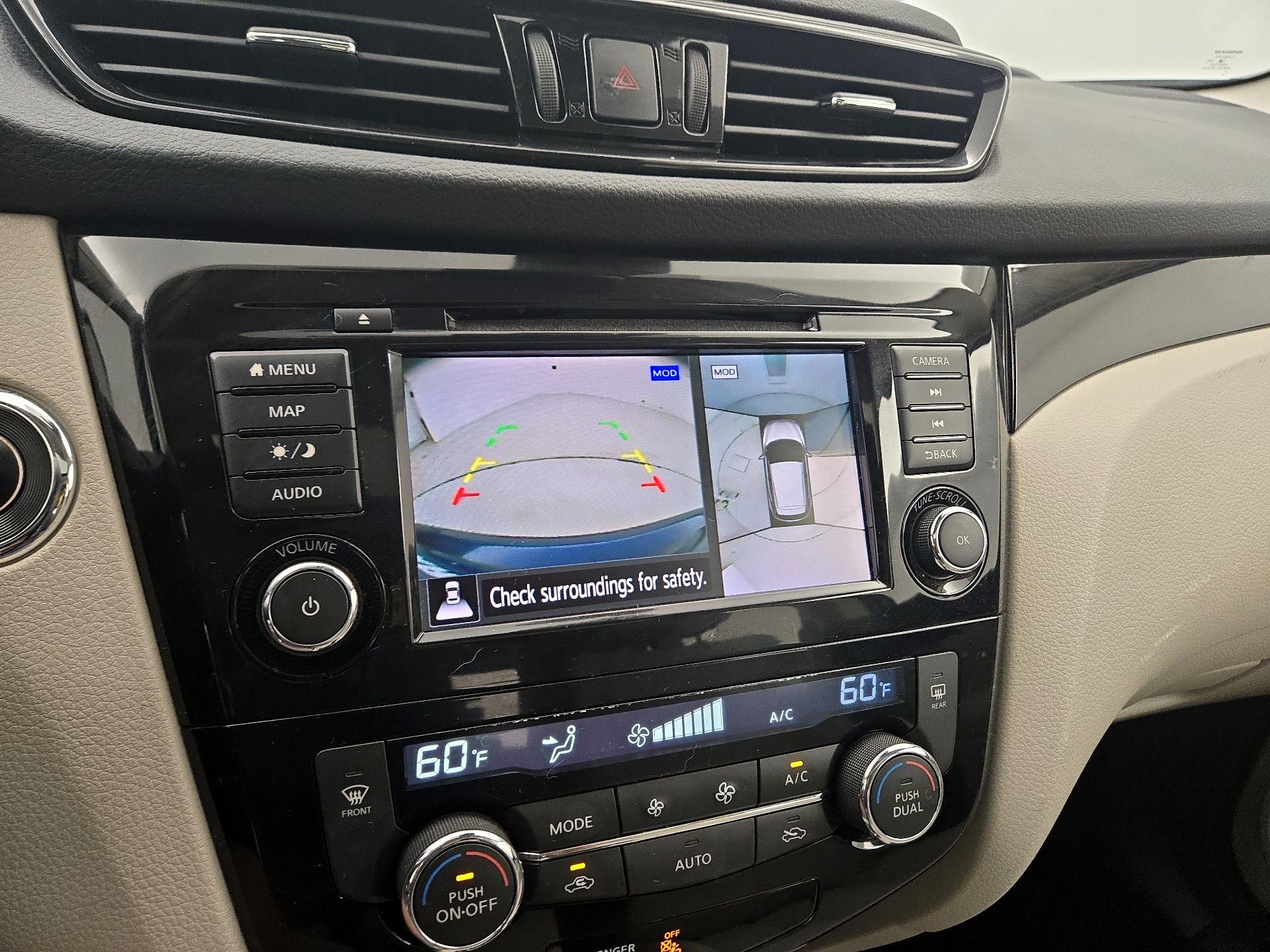 Thumbnail: 2021 Nissan Rogue Sport - 15