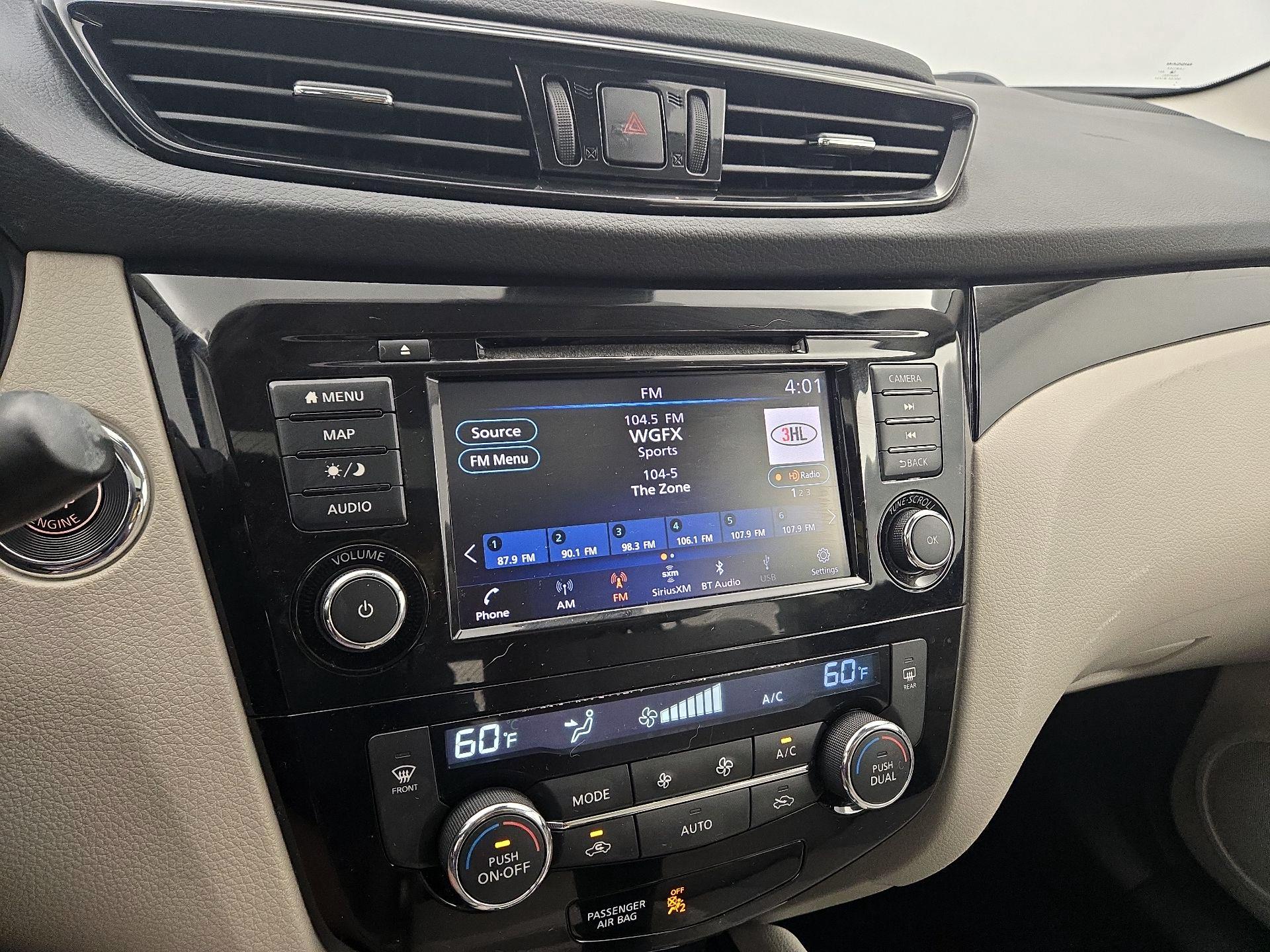 Thumbnail: 2021 Nissan Rogue Sport - 16