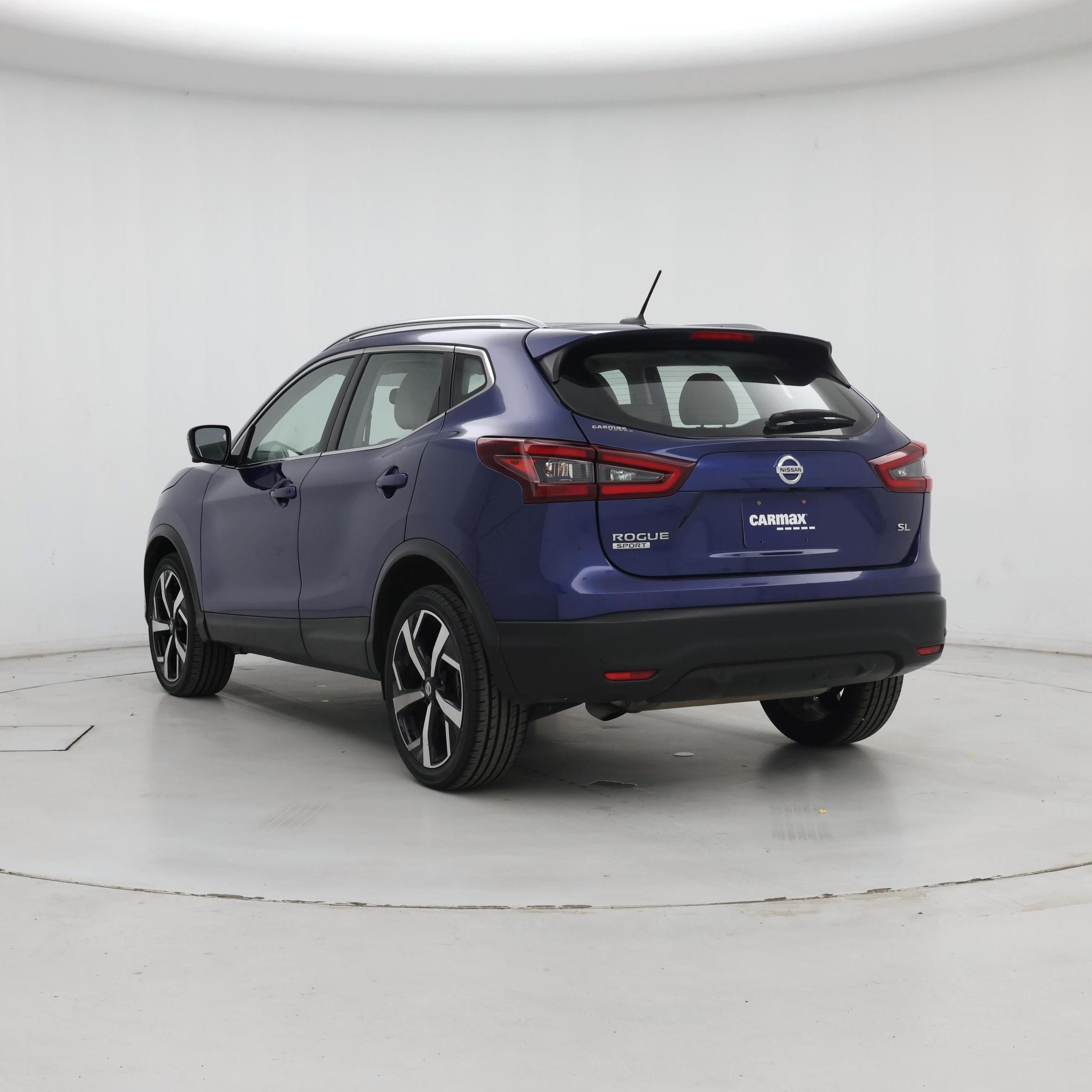Thumbnail: 2021 Nissan Rogue Sport - 2