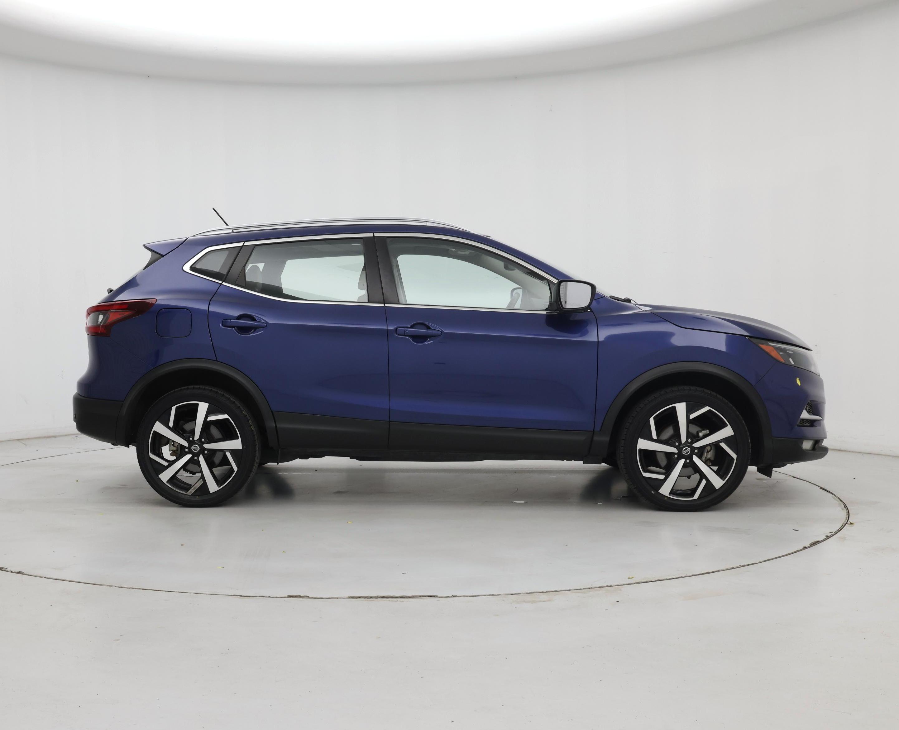 Thumbnail: 2021 Nissan Rogue Sport - 7