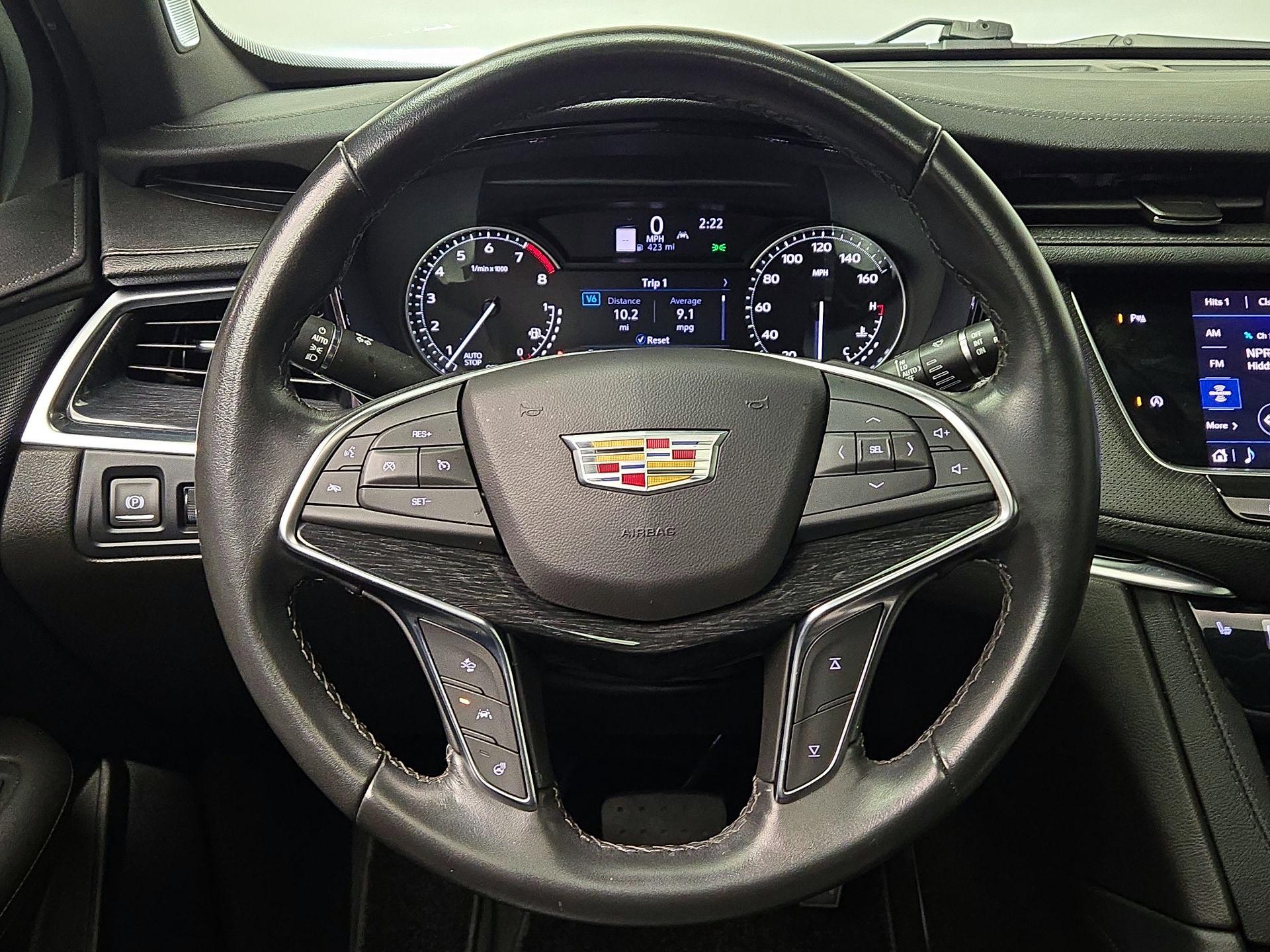 Thumbnail: 2023 Cadillac XT5 - 10