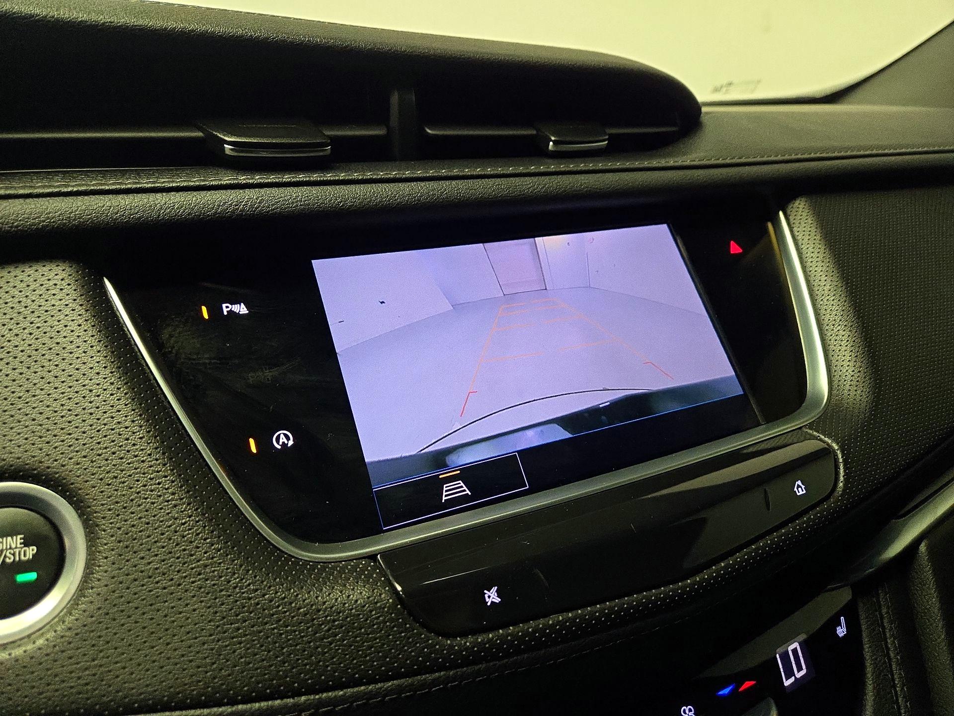 Thumbnail: 2023 Cadillac XT5 - 15