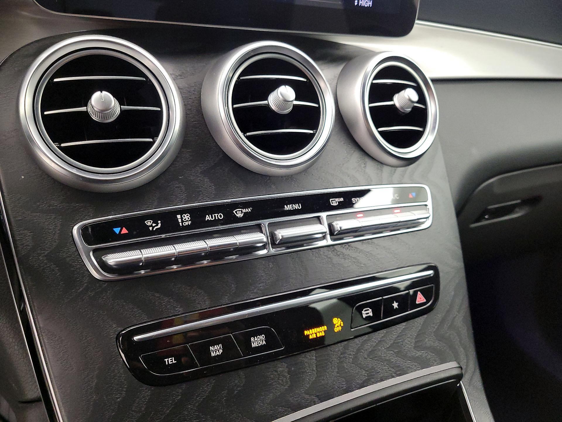 Thumbnail: 2022 Mercedes-Benz GLC - 14