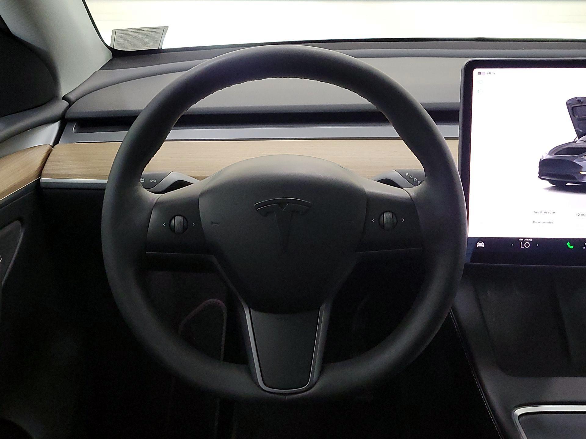 Thumbnail: 2023 Tesla Model Y - 10