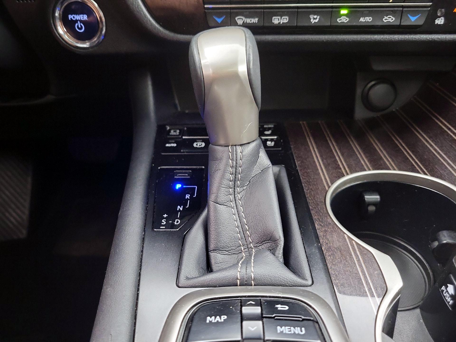 Thumbnail: 2017 Lexus RX - 18