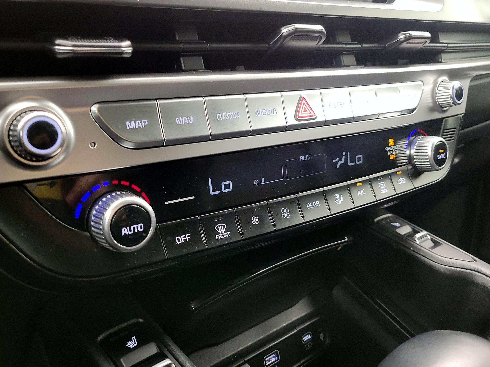 Thumbnail: 2023 Kia Telluride - 17