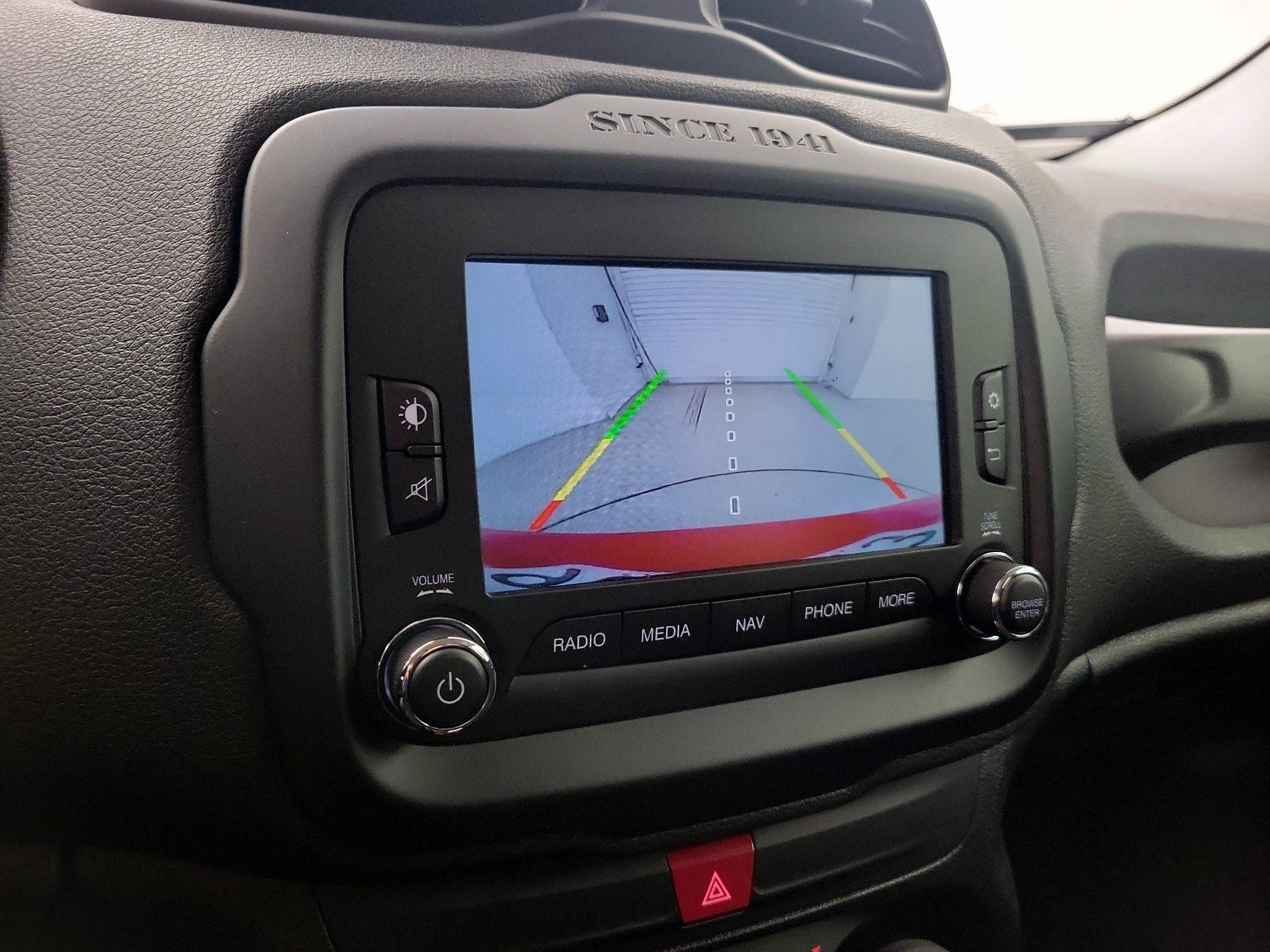 Thumbnail: 2016 Jeep Renegade - 15