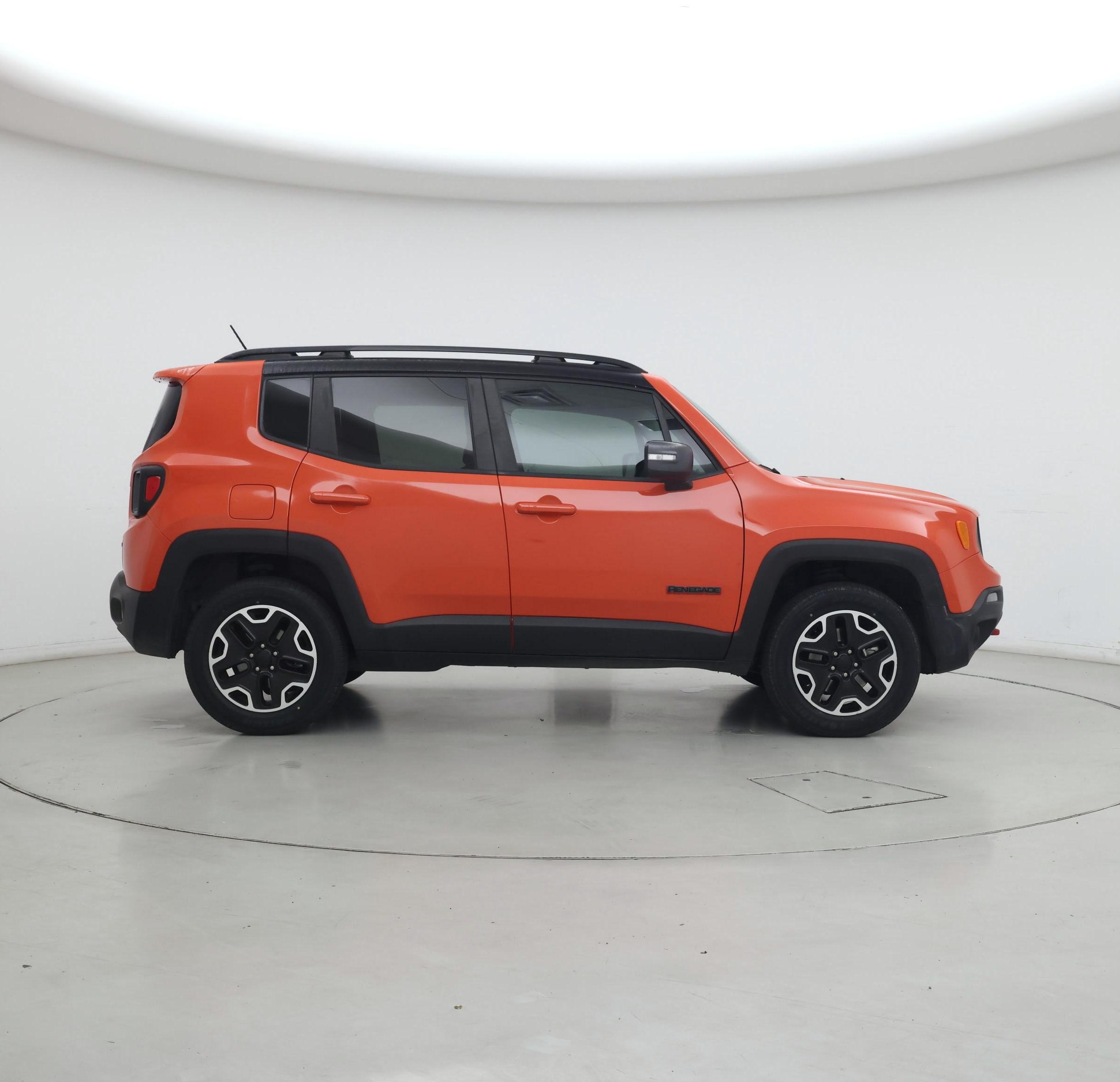 Thumbnail: 2016 Jeep Renegade - 7