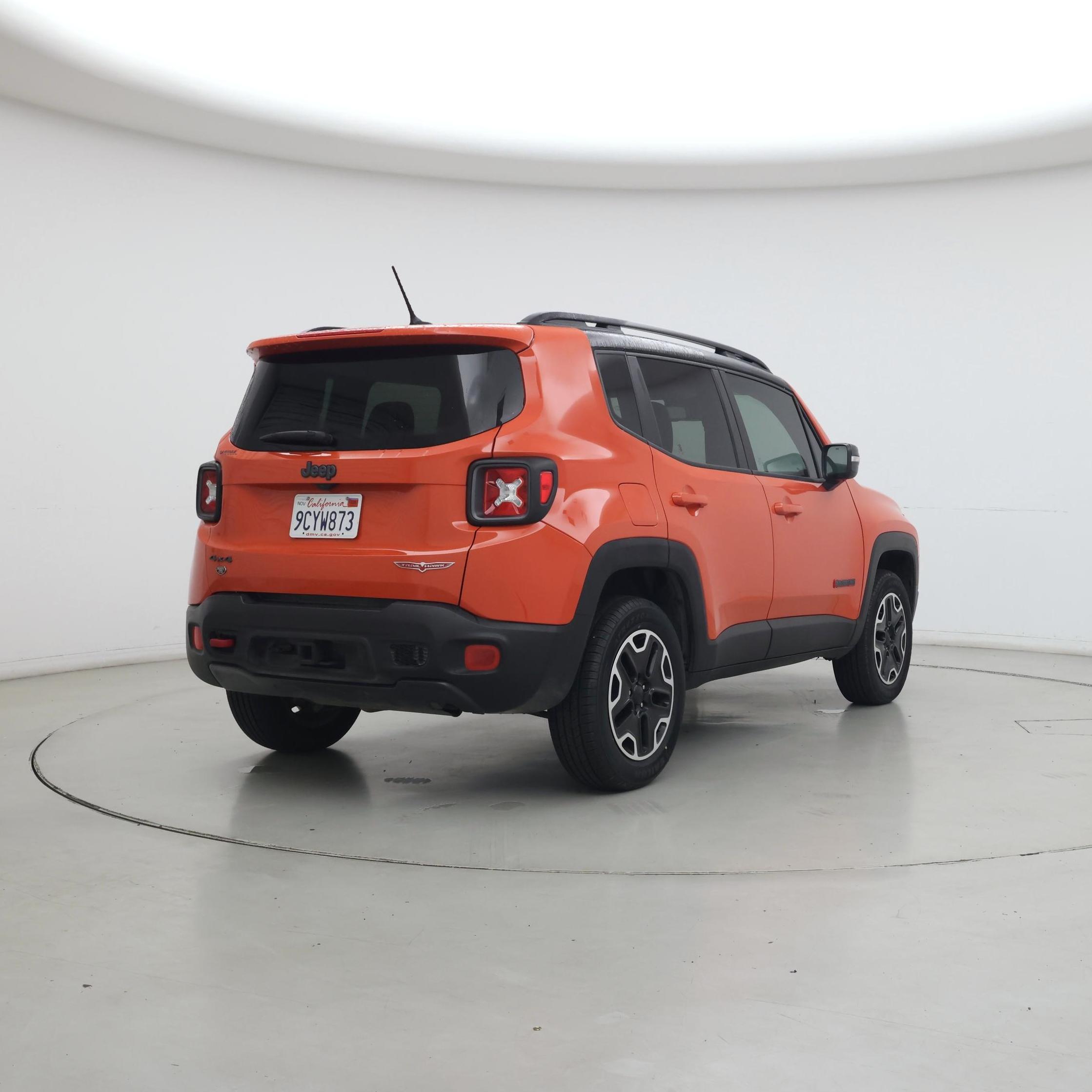 Thumbnail: 2016 Jeep Renegade - 8