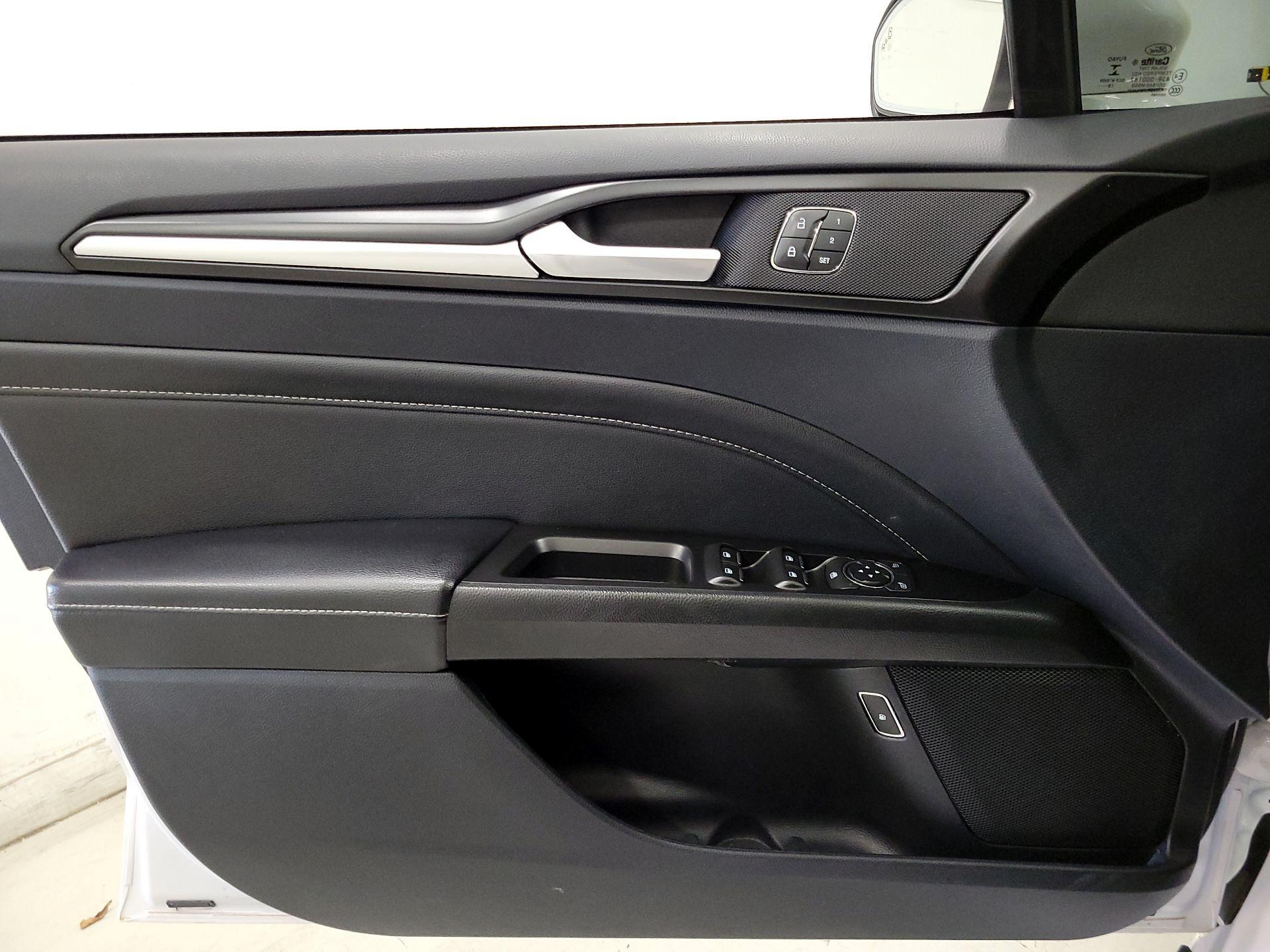 Thumbnail: 2019 Ford Fusion - 12