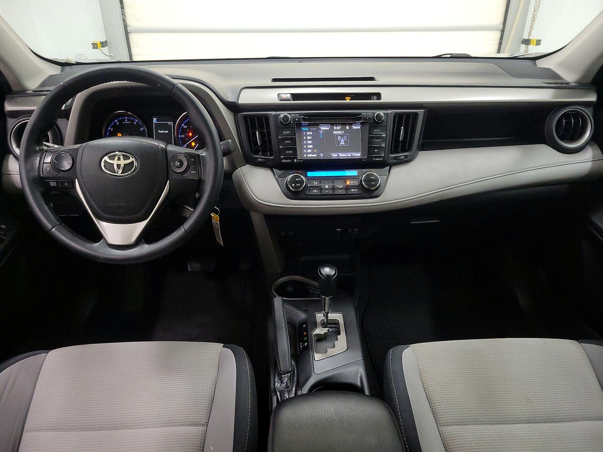 Thumbnail: 2016 Toyota RAV4 - 9