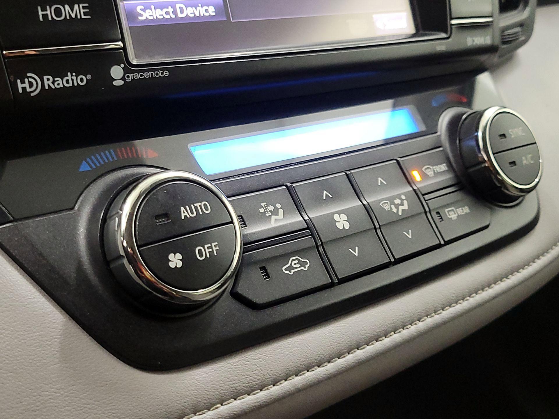 Thumbnail: 2016 Toyota RAV4 - 16