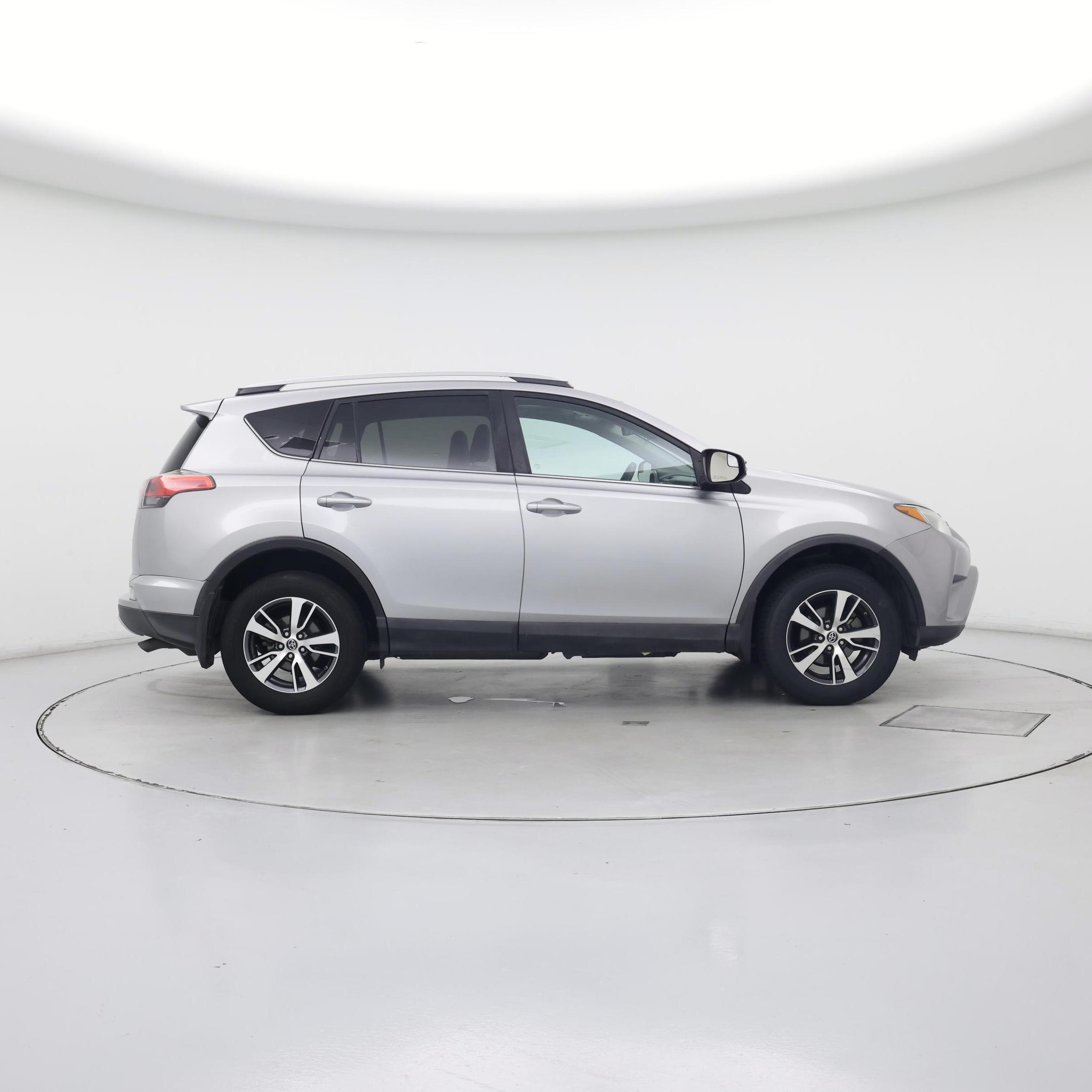 Thumbnail: 2016 Toyota RAV4 - 7