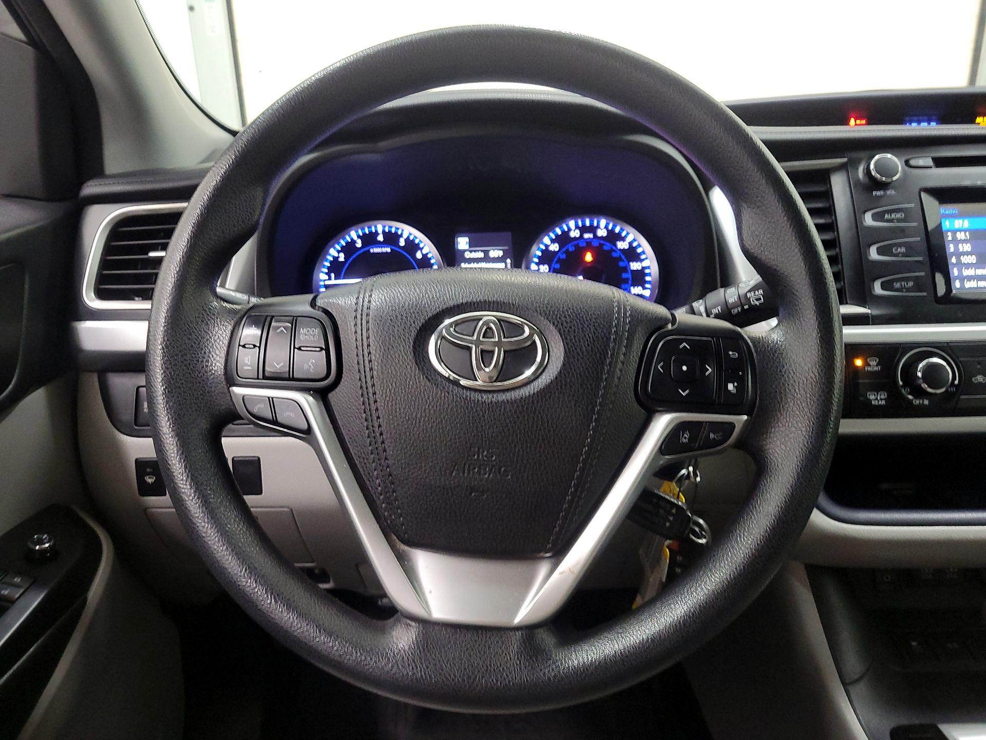 Thumbnail: 2018 Toyota Highlander - 10