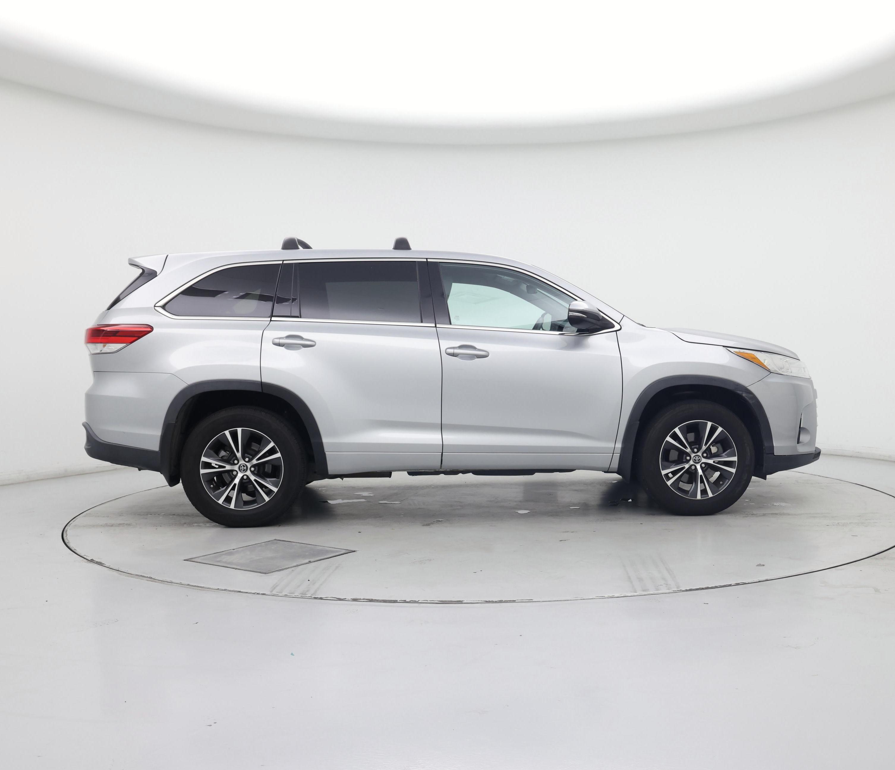Thumbnail: 2018 Toyota Highlander - 7