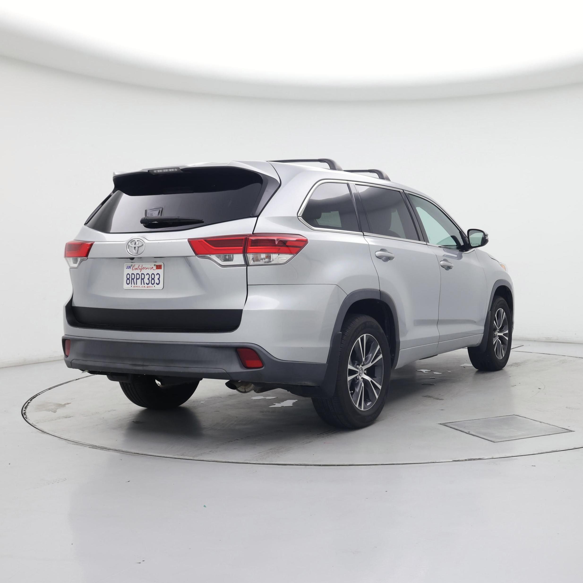 Thumbnail: 2018 Toyota Highlander - 8