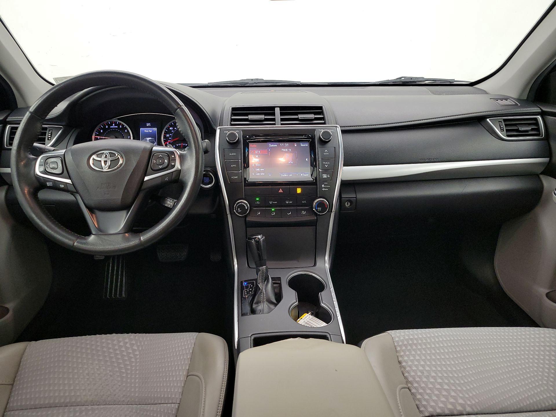 Thumbnail: 2015 Toyota Camry - 9