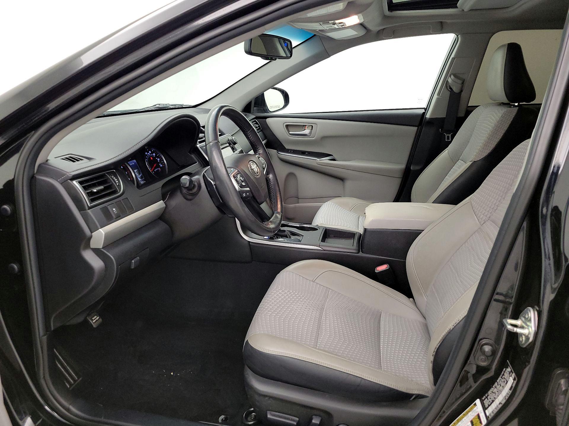 Thumbnail: 2015 Toyota Camry - 11