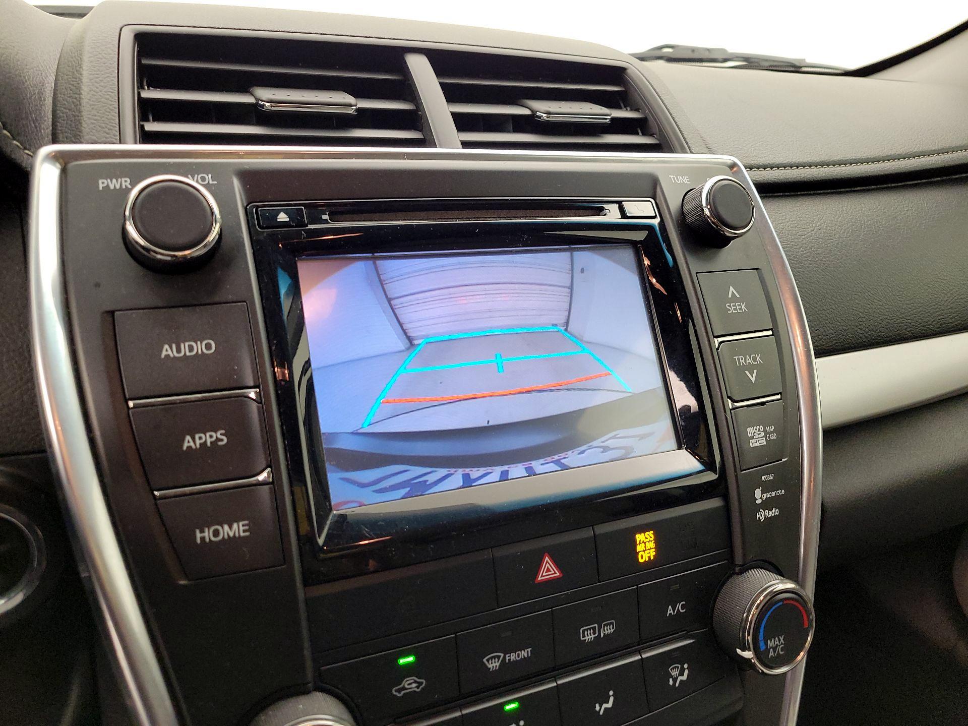 Thumbnail: 2015 Toyota Camry - 14