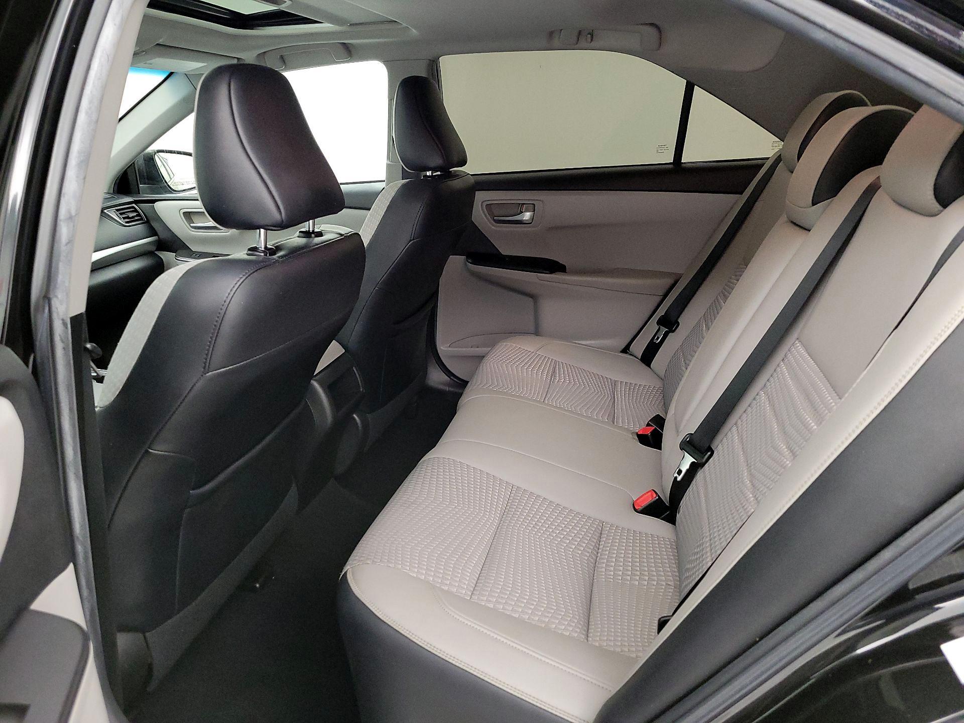 Thumbnail: 2015 Toyota Camry - 19