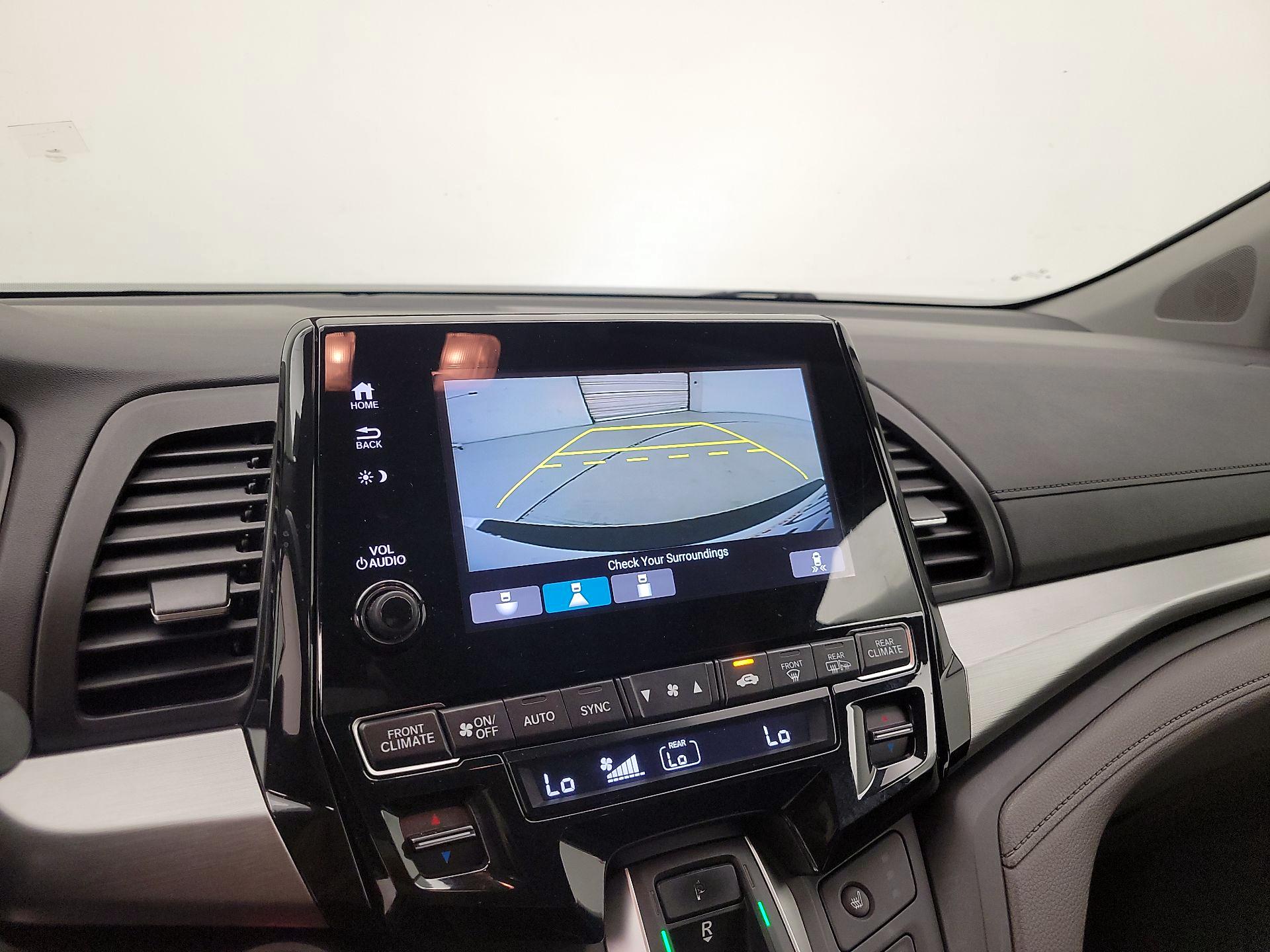 Thumbnail: 2018 Honda Odyssey - 12