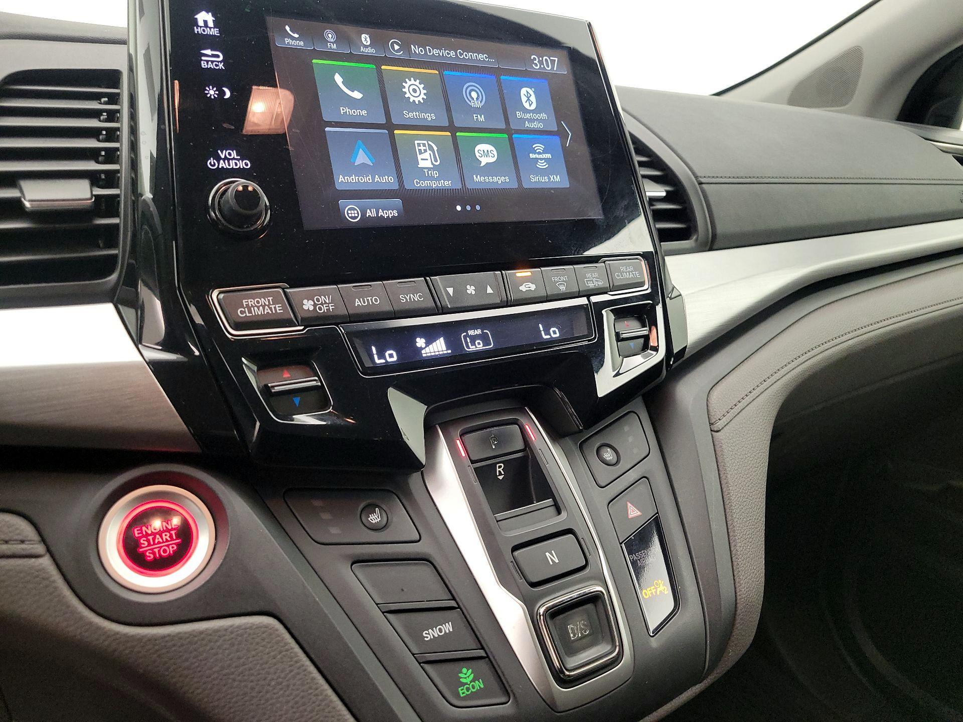 Thumbnail: 2018 Honda Odyssey - 14