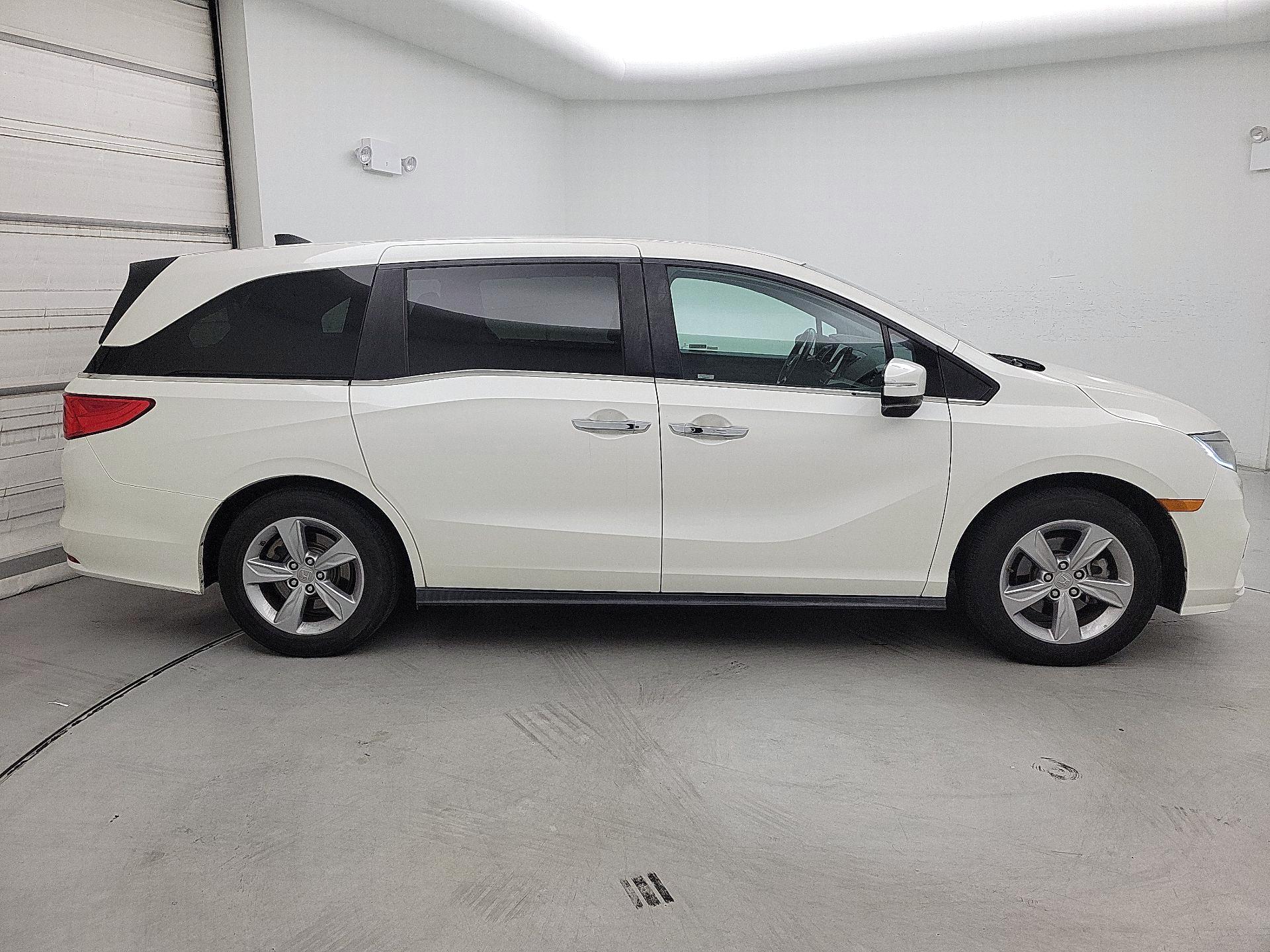 Thumbnail: 2018 Honda Odyssey - 4