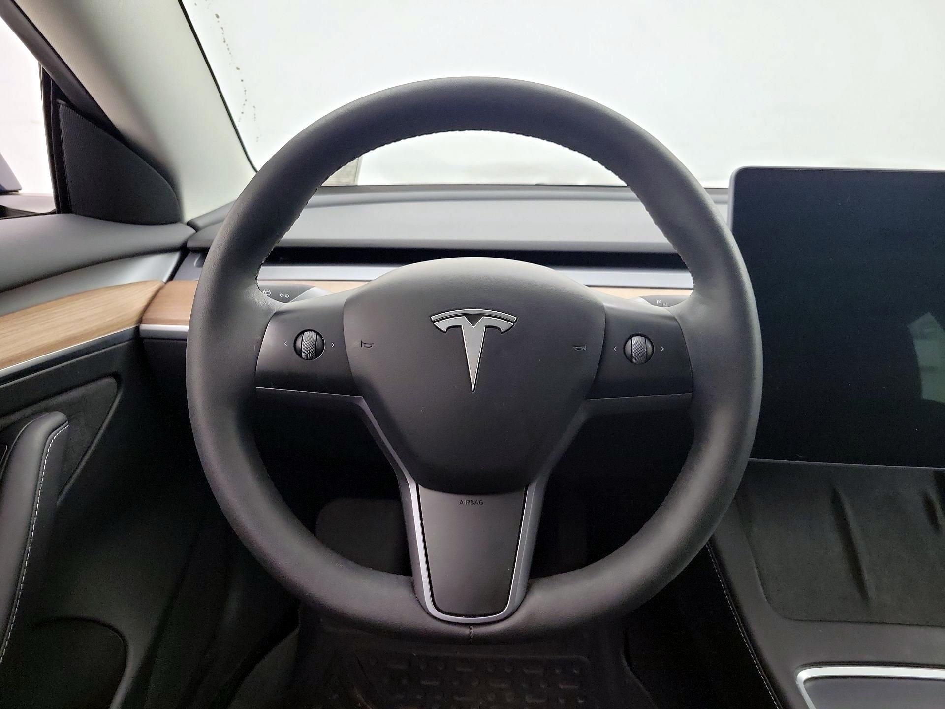 Thumbnail: 2023 Tesla Model 3 - 10