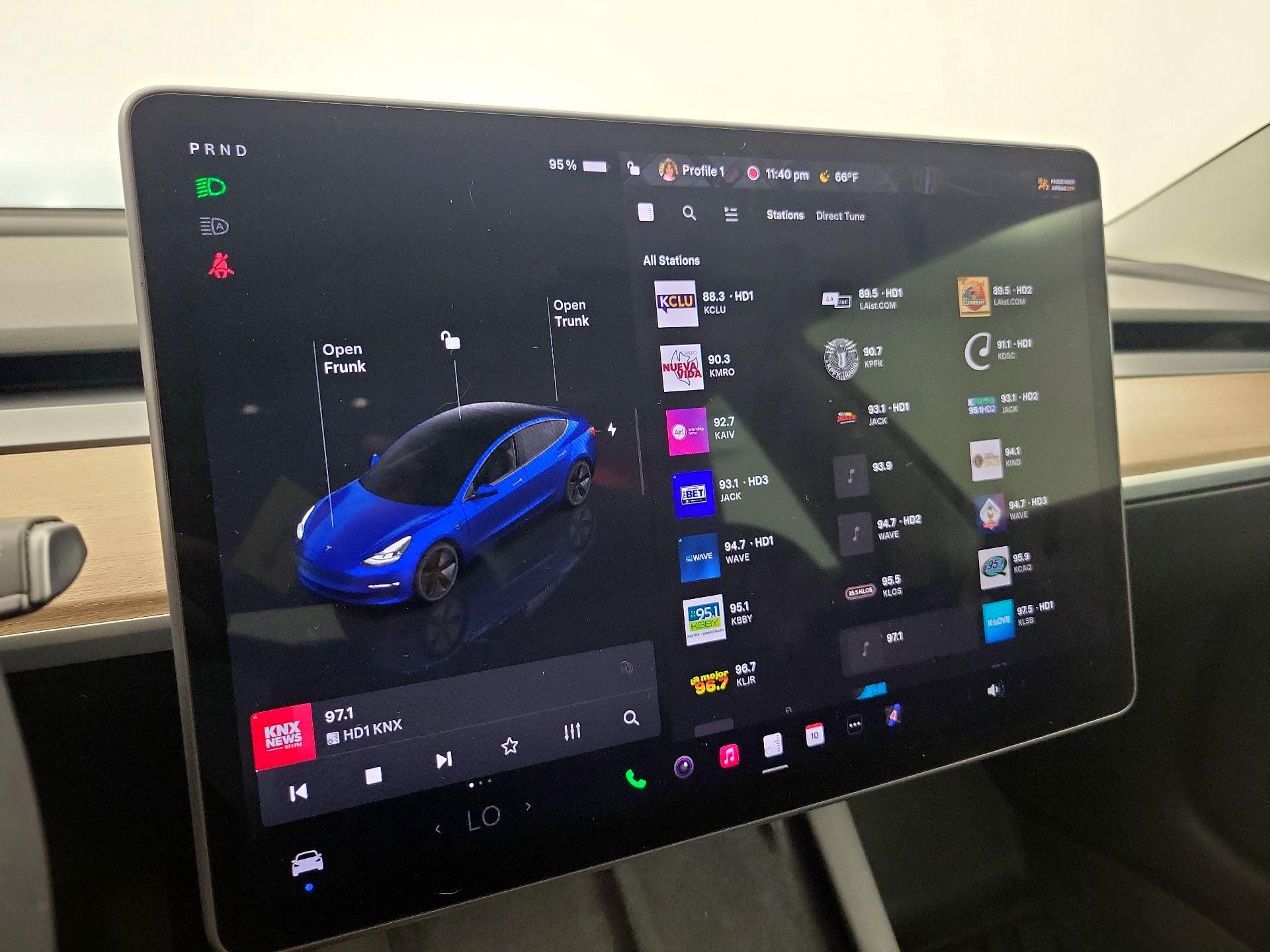 Thumbnail: 2023 Tesla Model 3 - 15