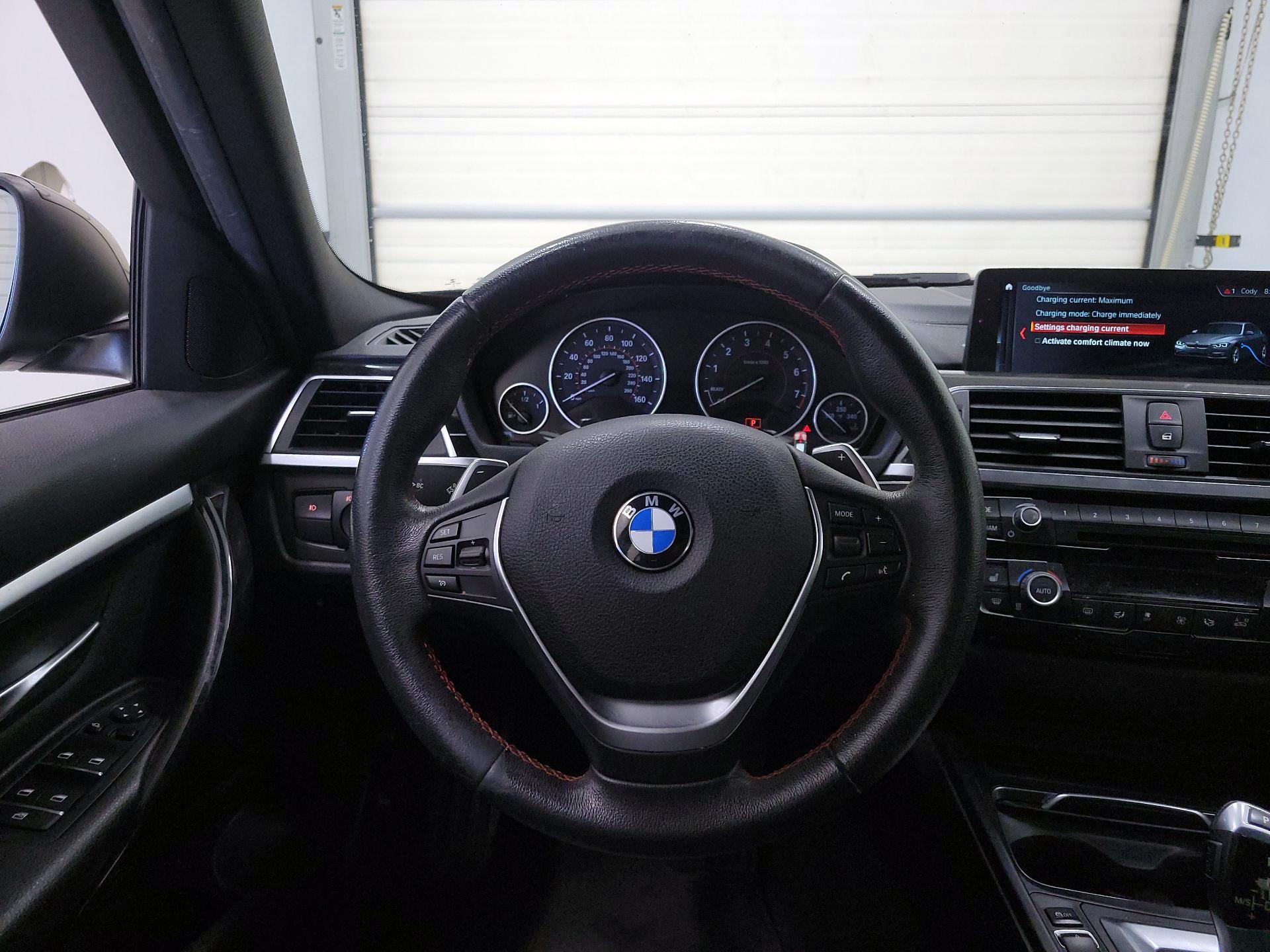 Thumbnail: 2018 BMW 3 Series - 10