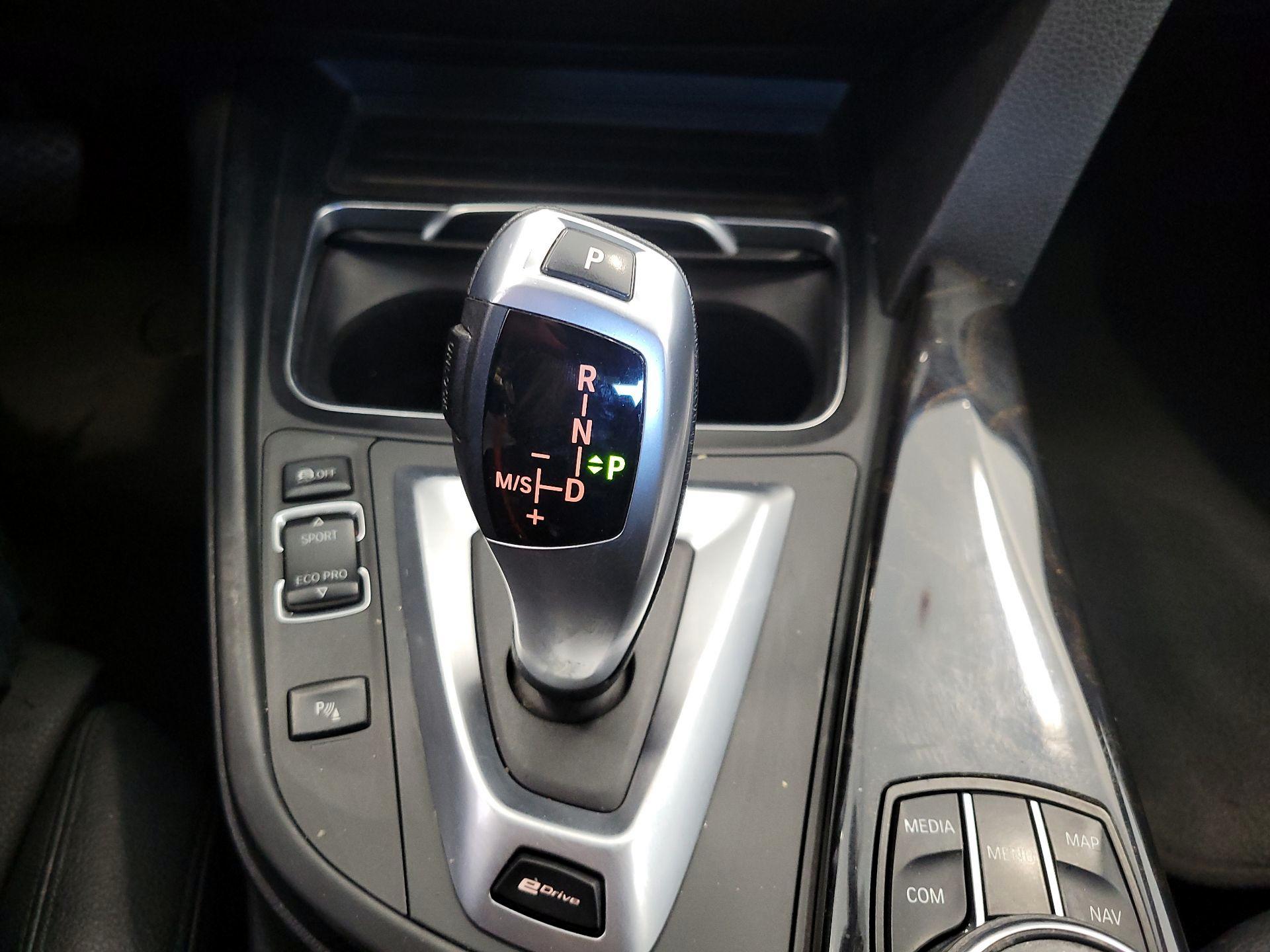 Thumbnail: 2018 BMW 3 Series - 17