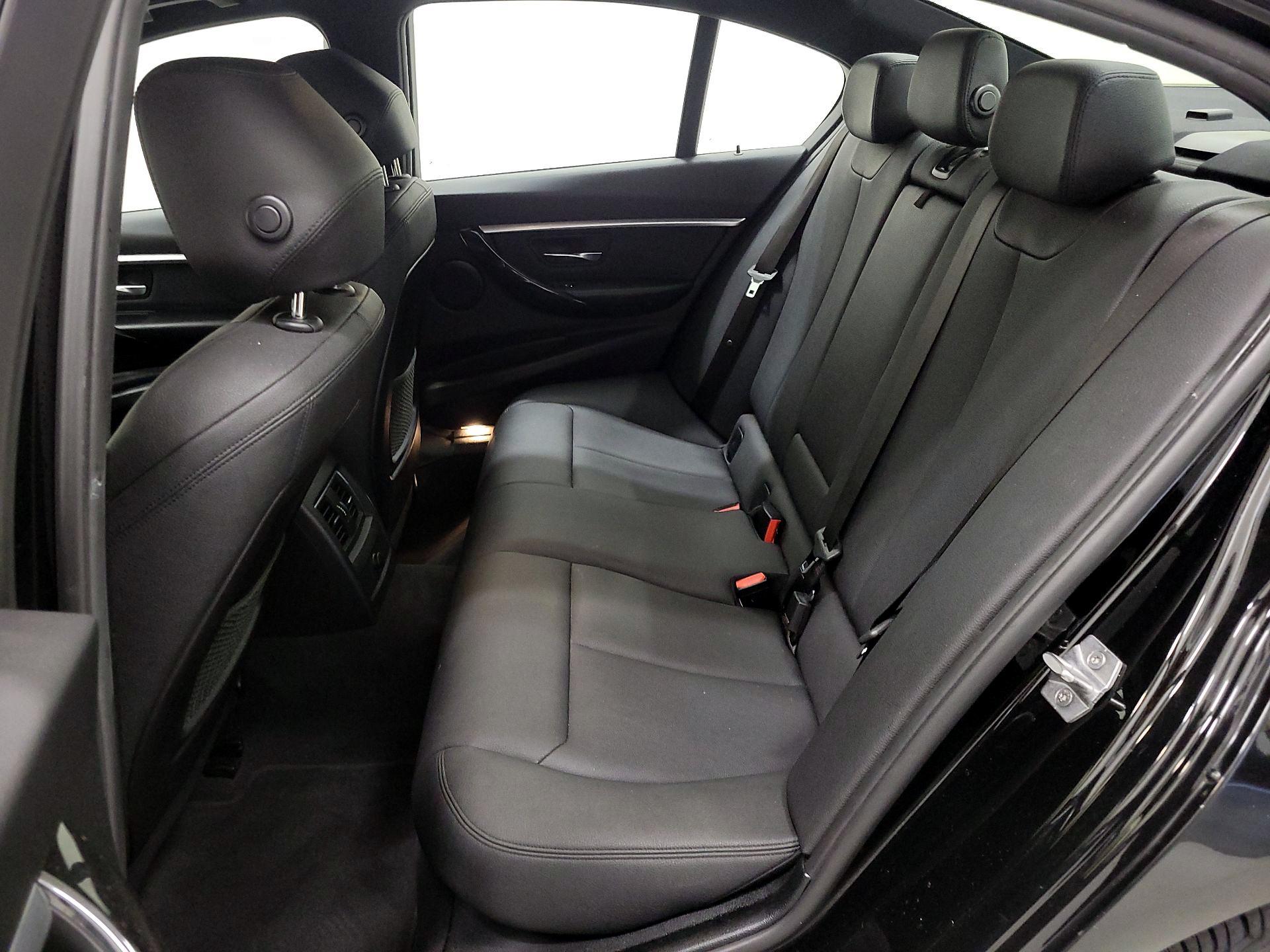 Thumbnail: 2018 BMW 3 Series - 19