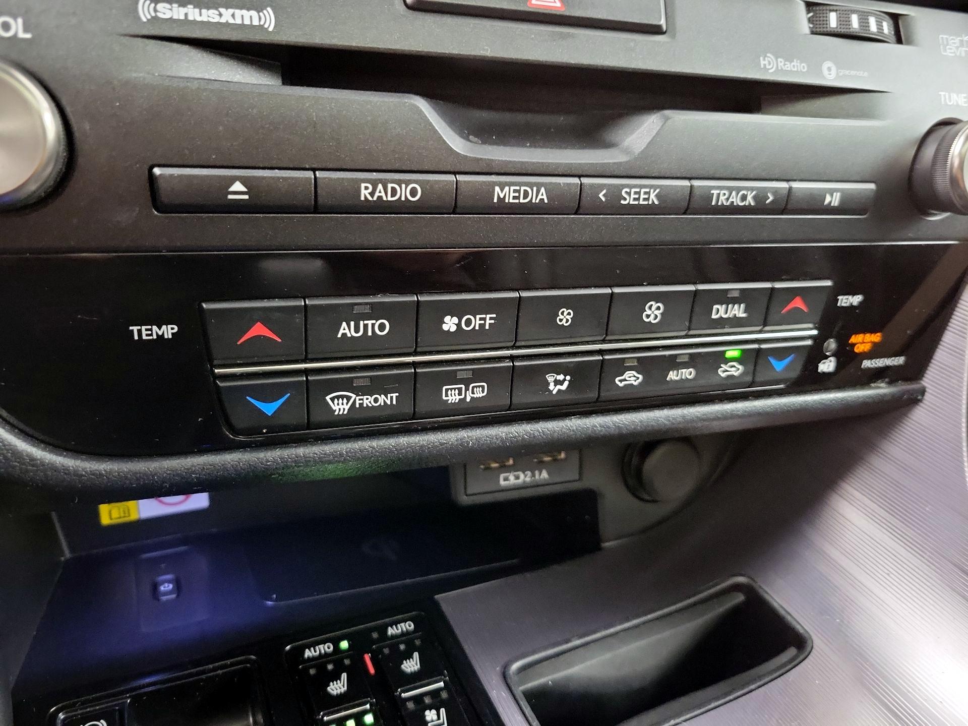 Thumbnail: 2021 Lexus RX - 17
