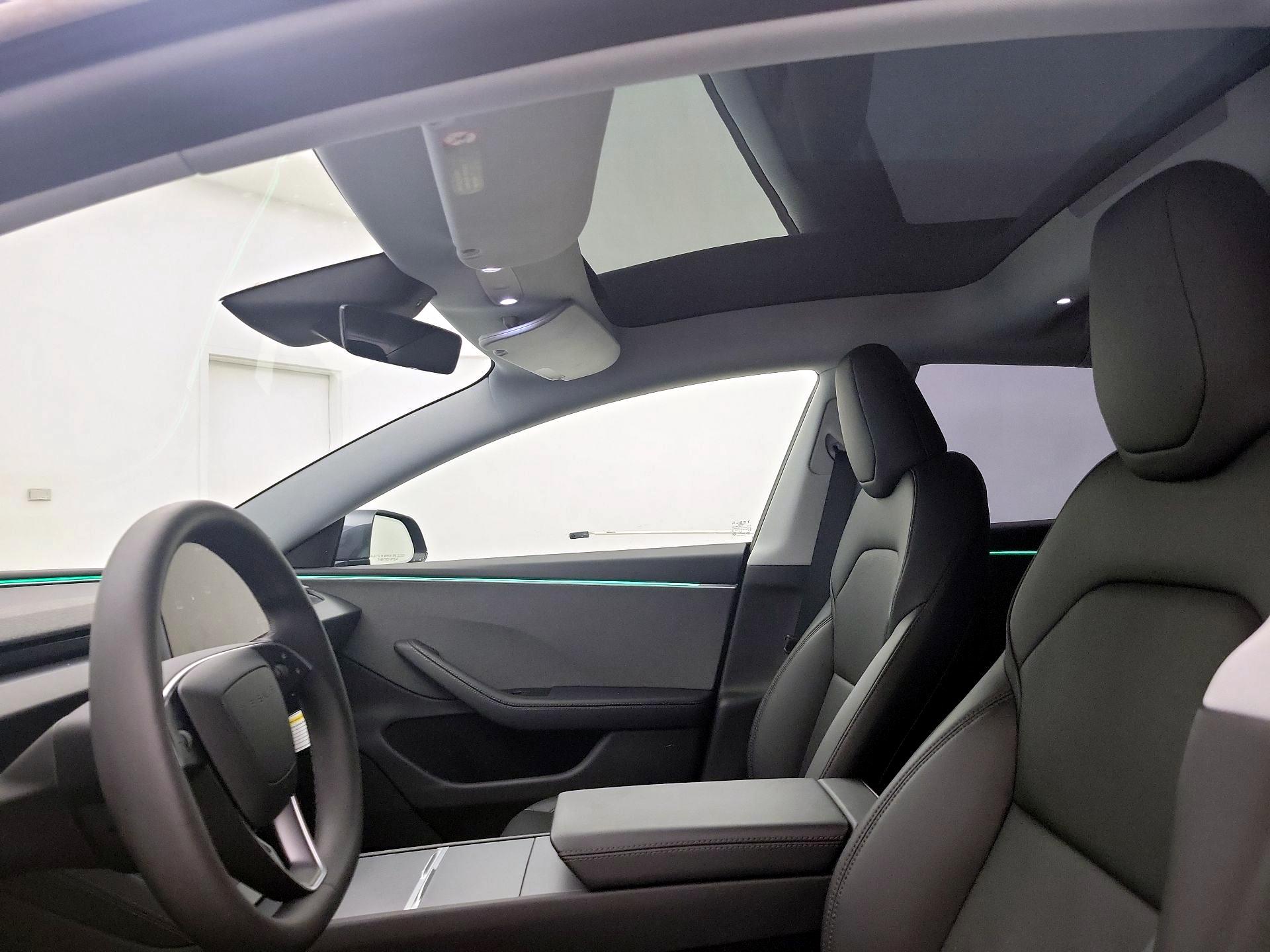 Thumbnail: 2025 Tesla Model 3 - 18