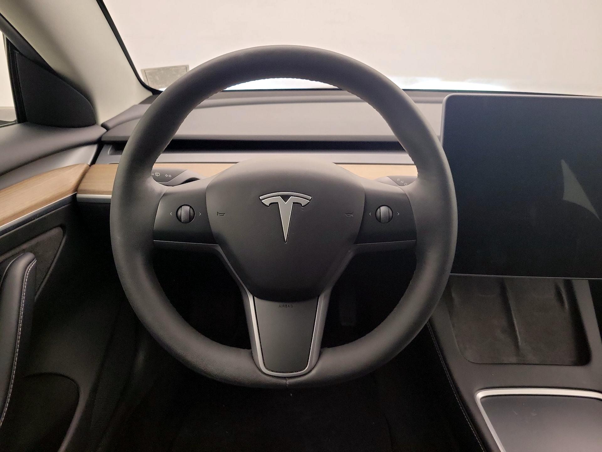 Thumbnail: 2023 Tesla Model 3 - 10
