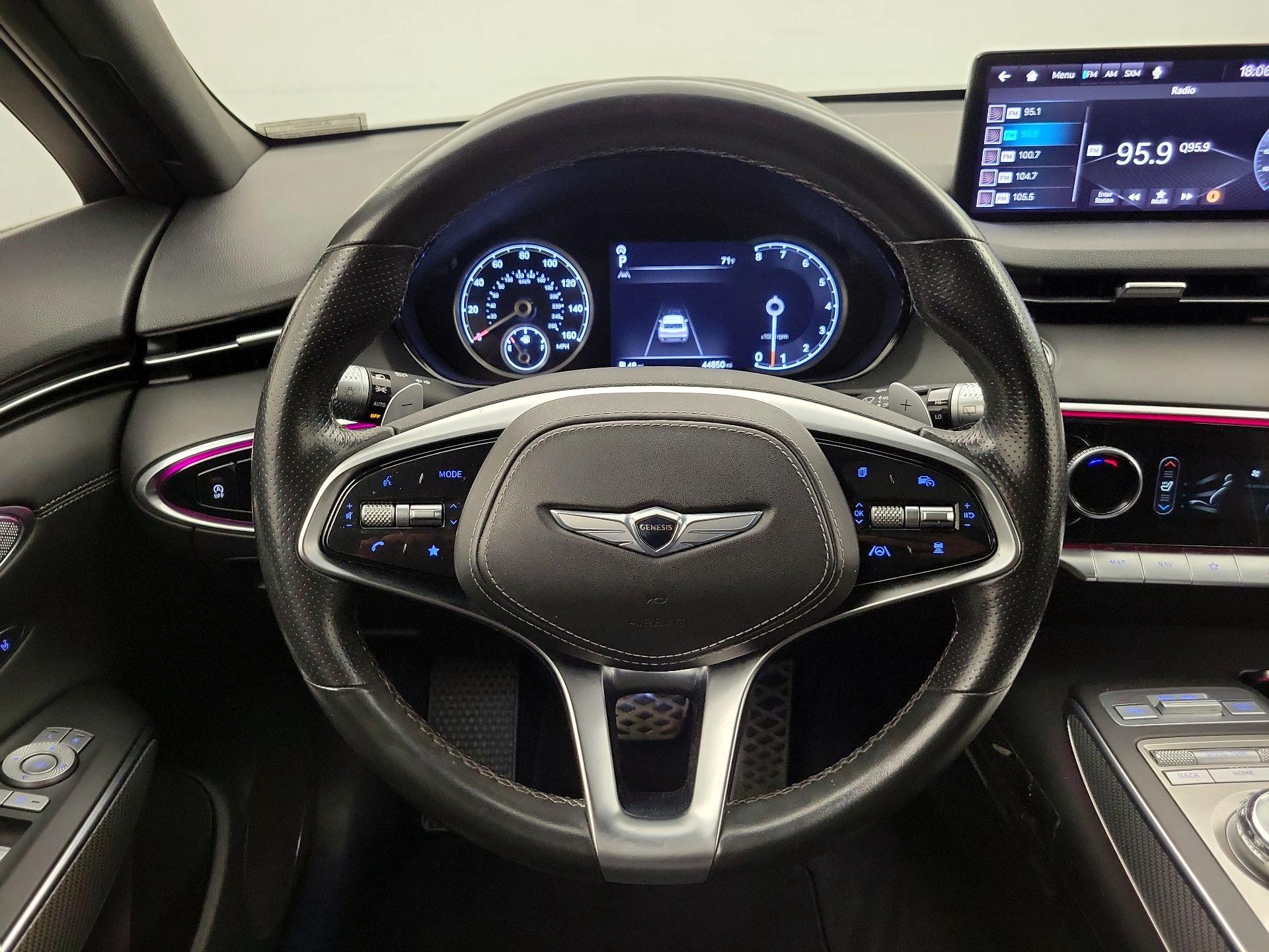 Thumbnail: 2022 Genesis GV70 - 10