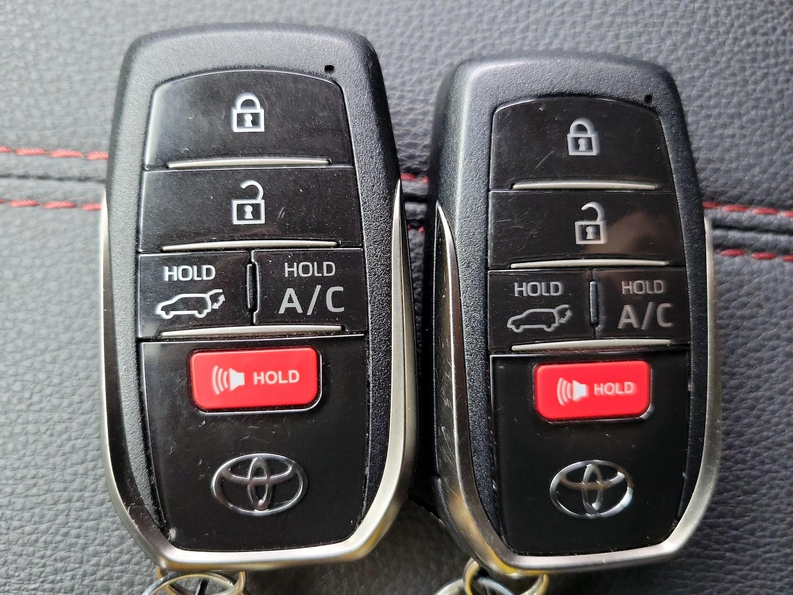 2024 Toyota RAV4 XSE - Photo 24