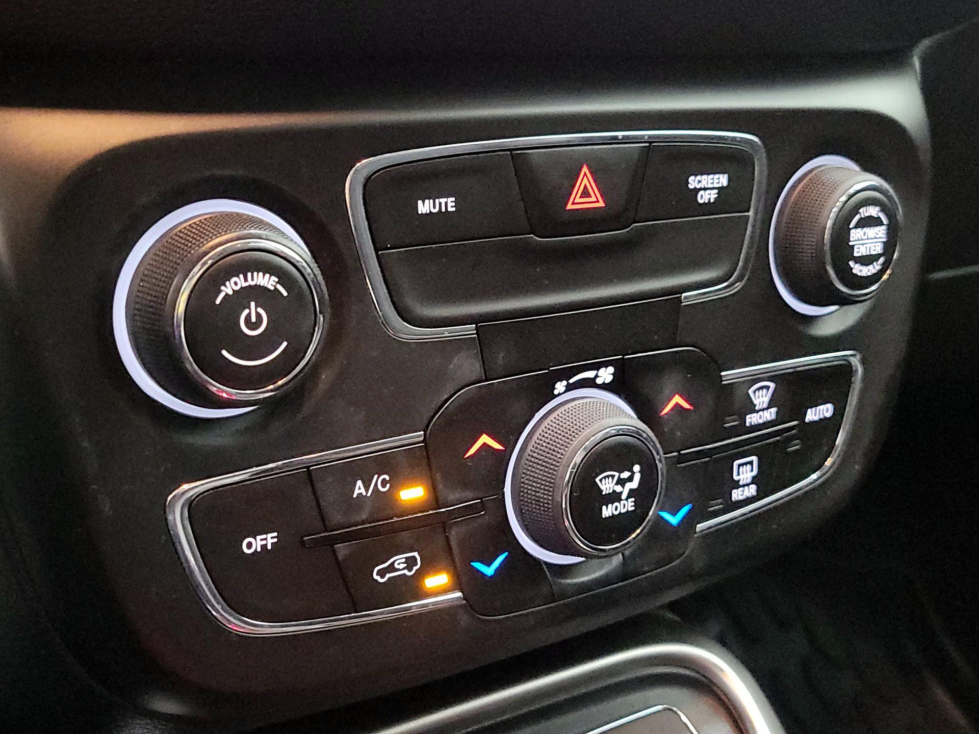 Thumbnail: 2018 Jeep Compass - 16