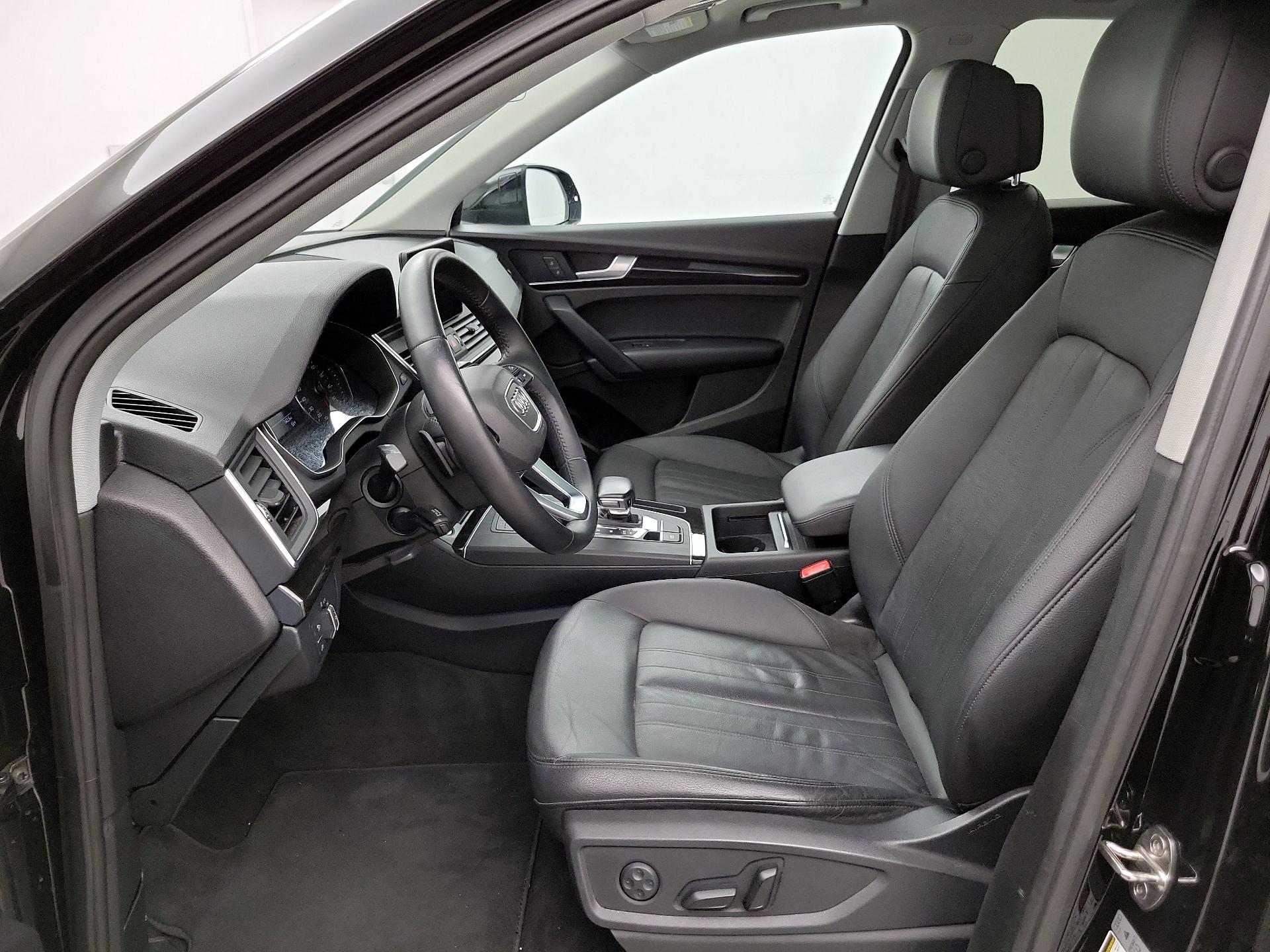 Thumbnail: 2020 Audi Q5 - 11