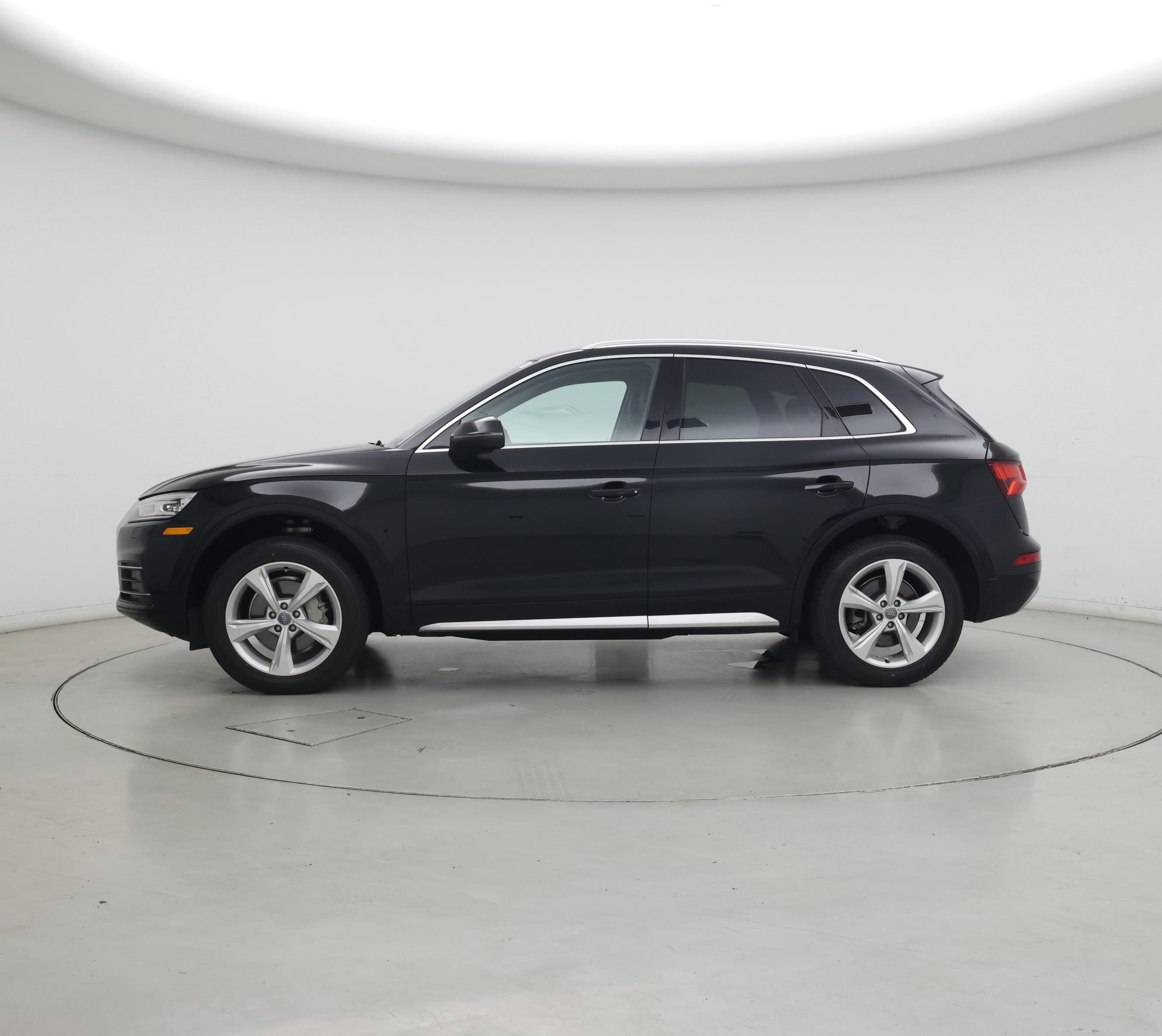 Thumbnail: 2020 Audi Q5 - 3
