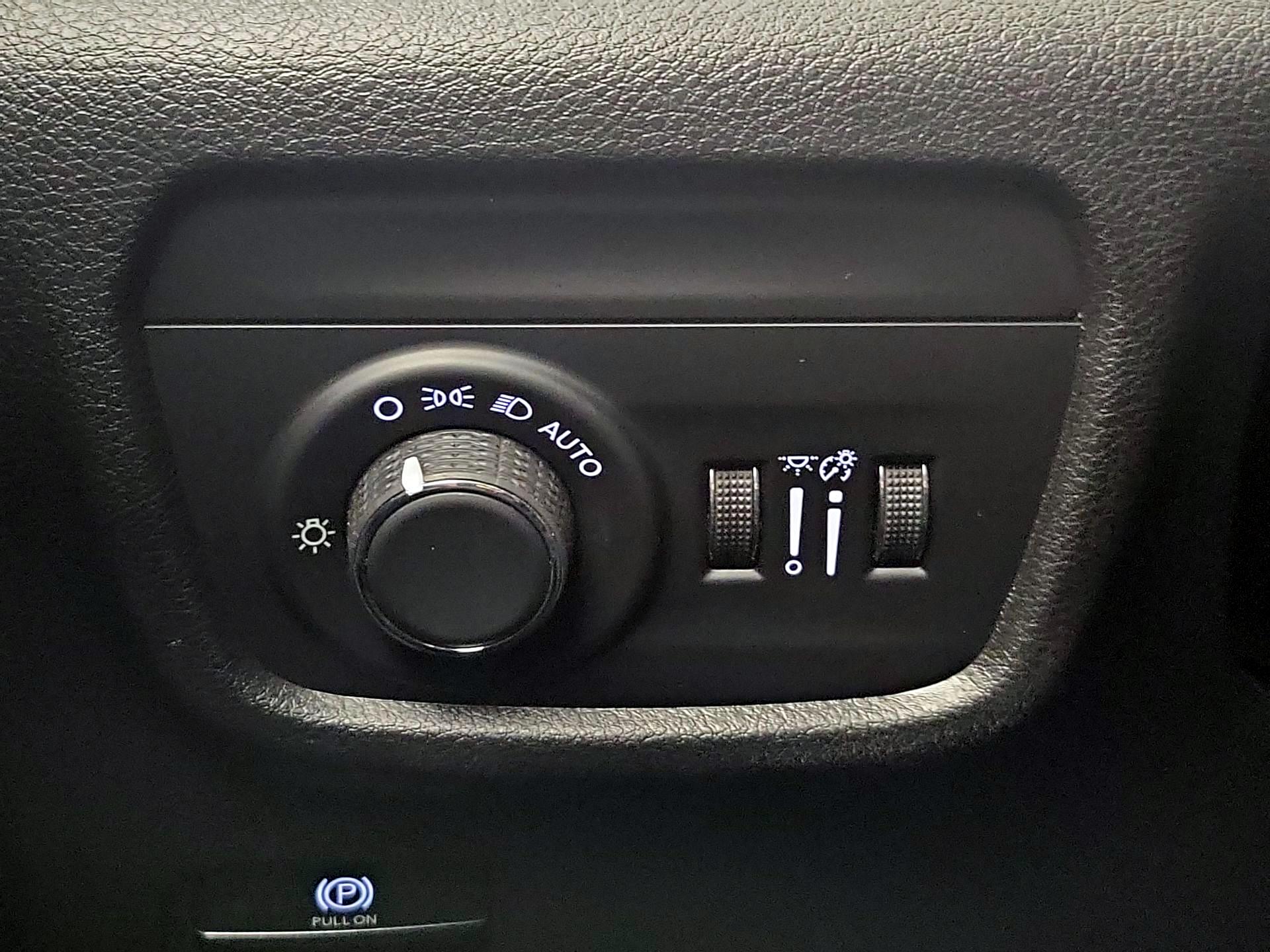 Thumbnail: 2023 Jeep Grand Cherokee - 13