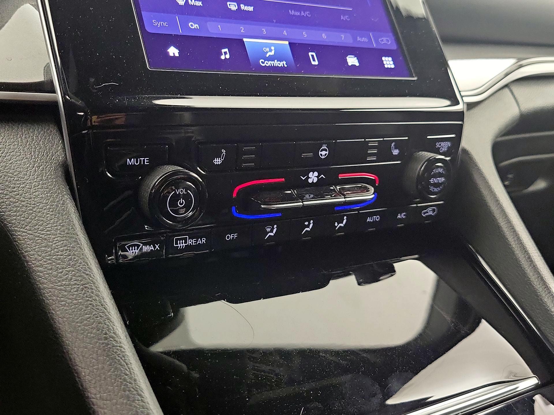 Thumbnail: 2023 Jeep Grand Cherokee - 16