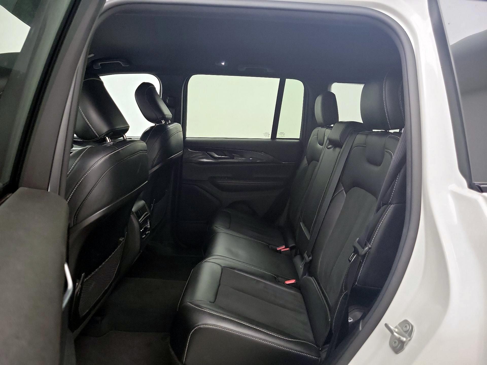 Thumbnail: 2023 Jeep Grand Cherokee - 19