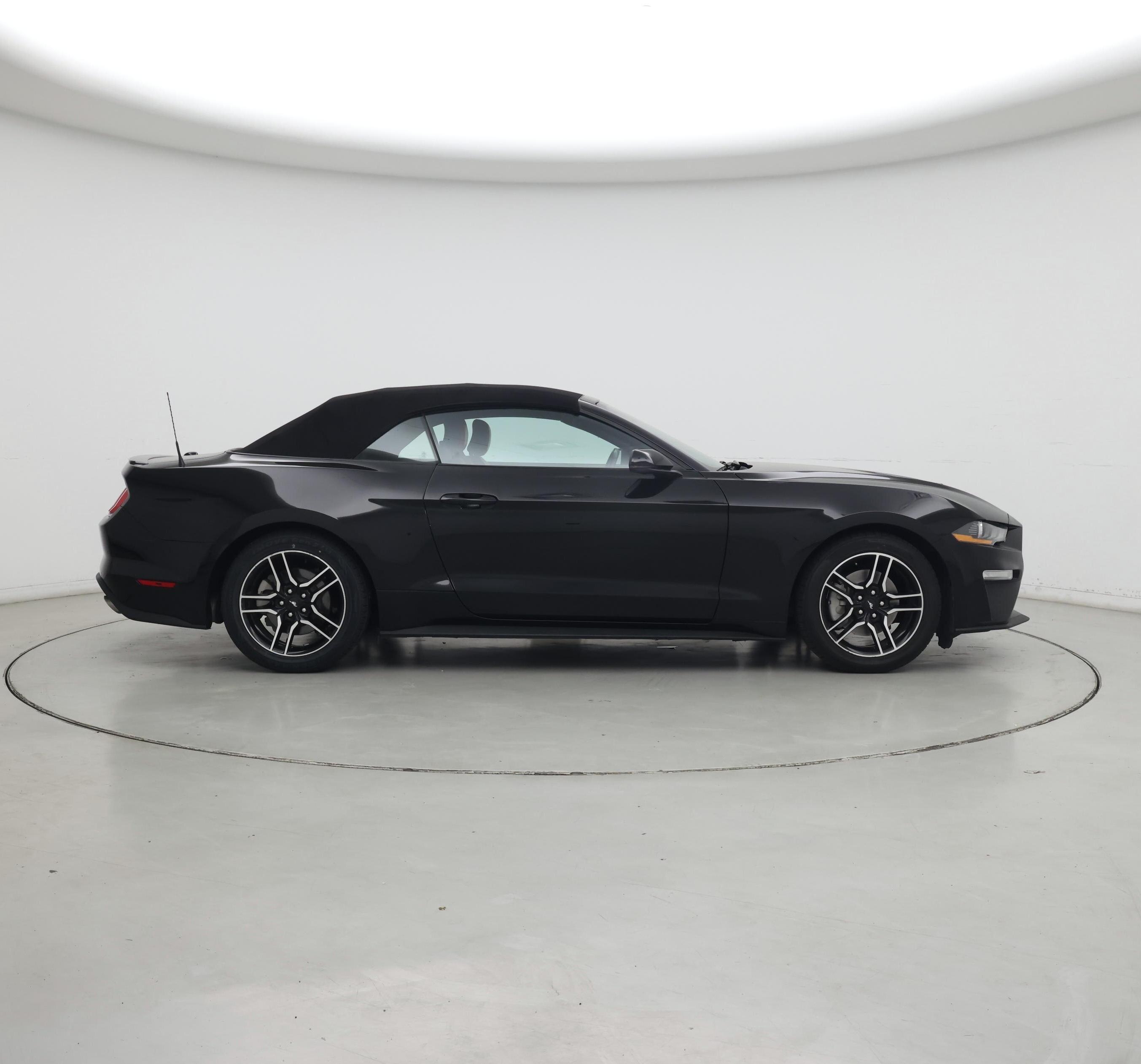 Thumbnail: 2021 Ford Mustang - 7