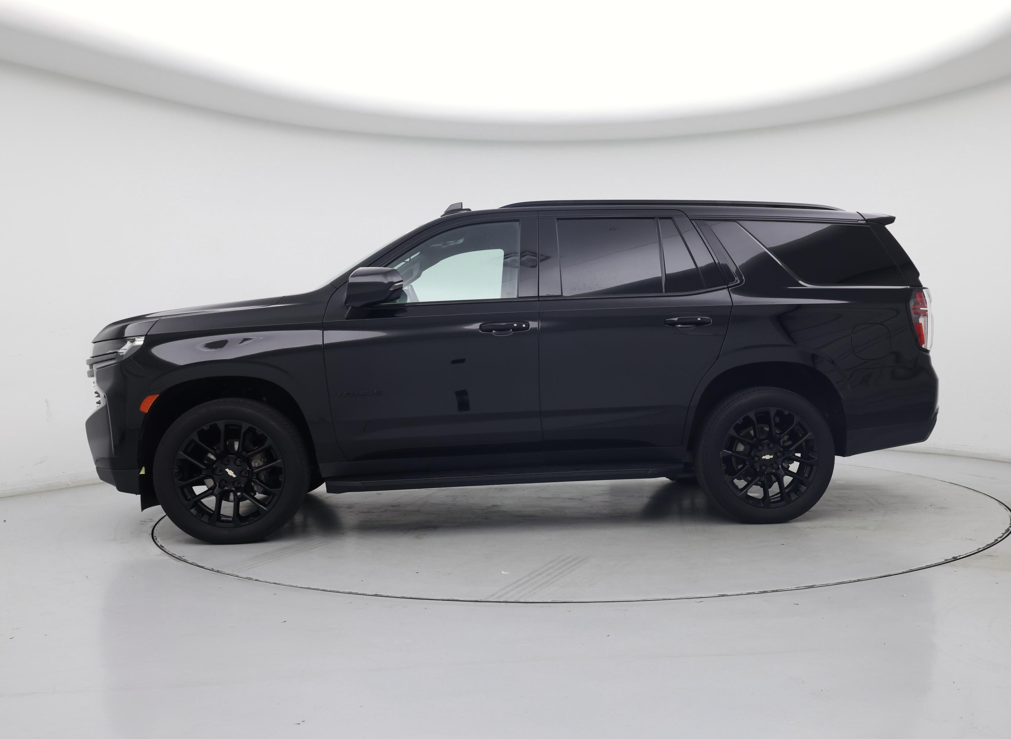 Thumbnail: 2022 Chevrolet Tahoe - 3